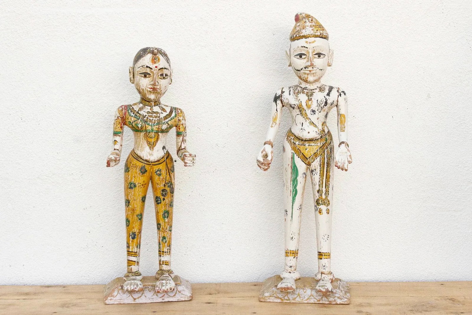 Divine Pair of Antique Indian Gangaur Figure - 3