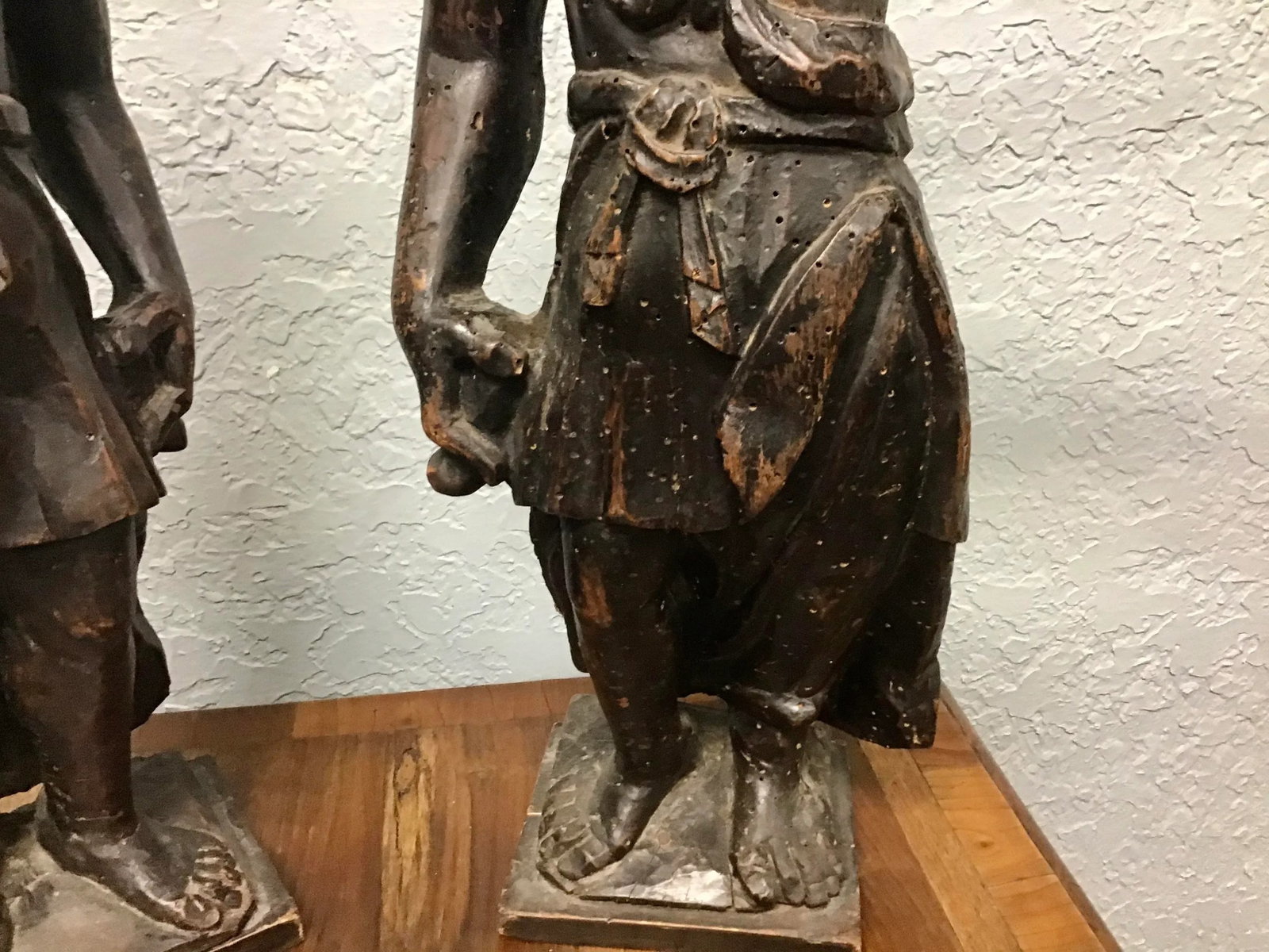 18th Century Italian Carved Wood Sculptures - a Pair - 3
