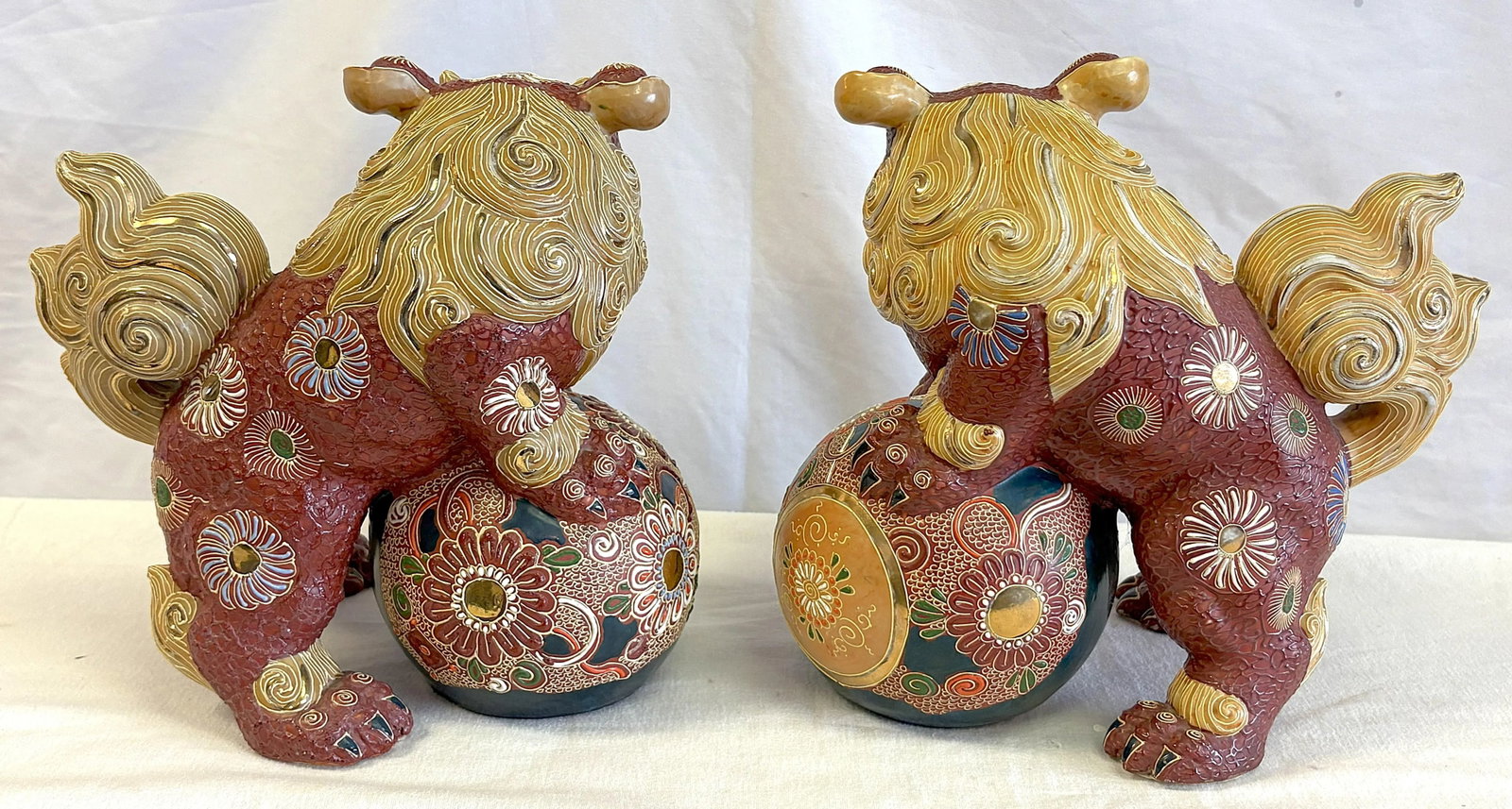 Vintage Japanese Pottery Kutani Foo Dogs in Cinnabar and Gold Colors- A Pair - 5