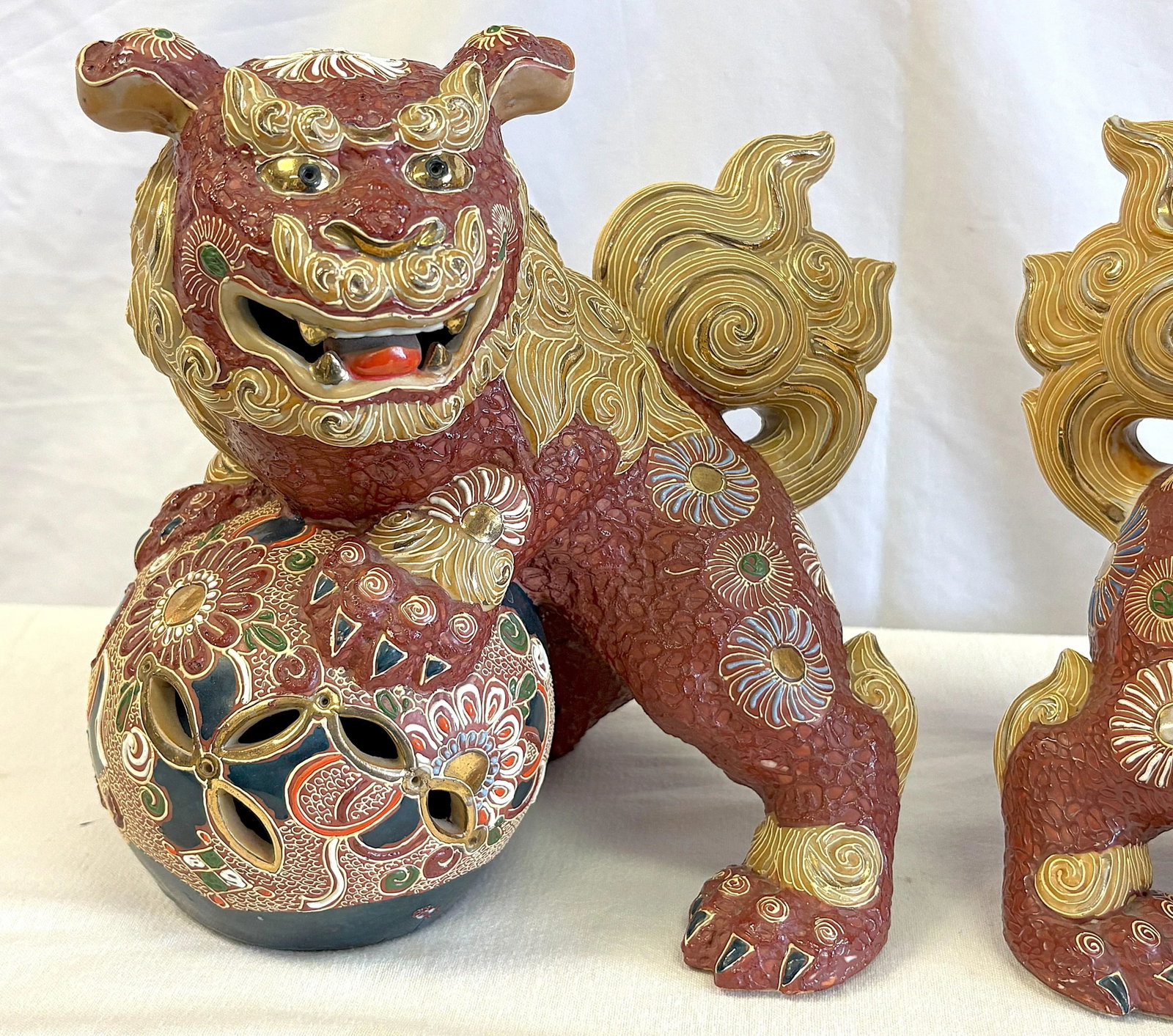 Vintage Japanese Pottery Kutani Foo Dogs in Cinnabar and Gold Colors- A Pair - 6