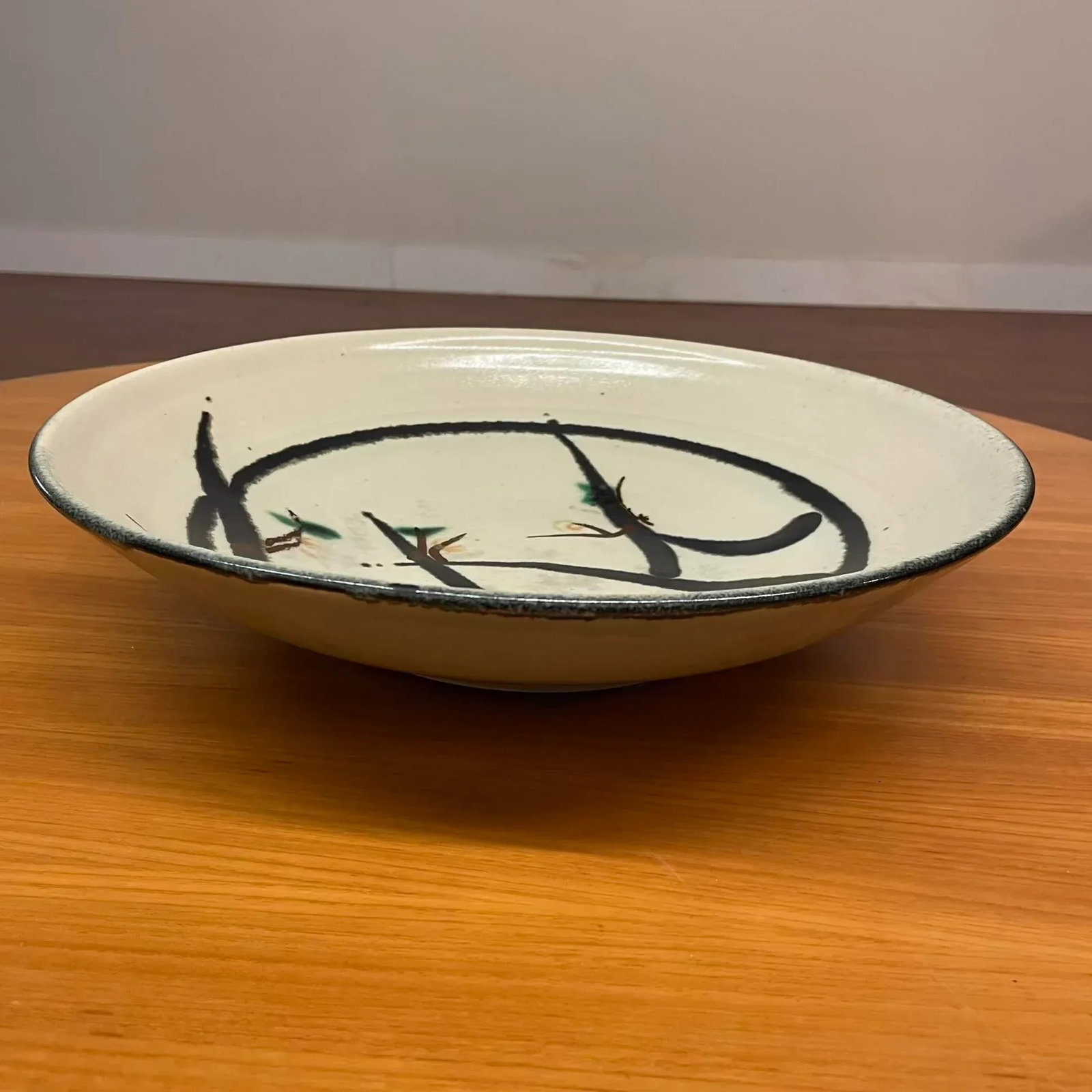 Signed Studio Pottery Bowl With Calligraphic Brushwork - 3