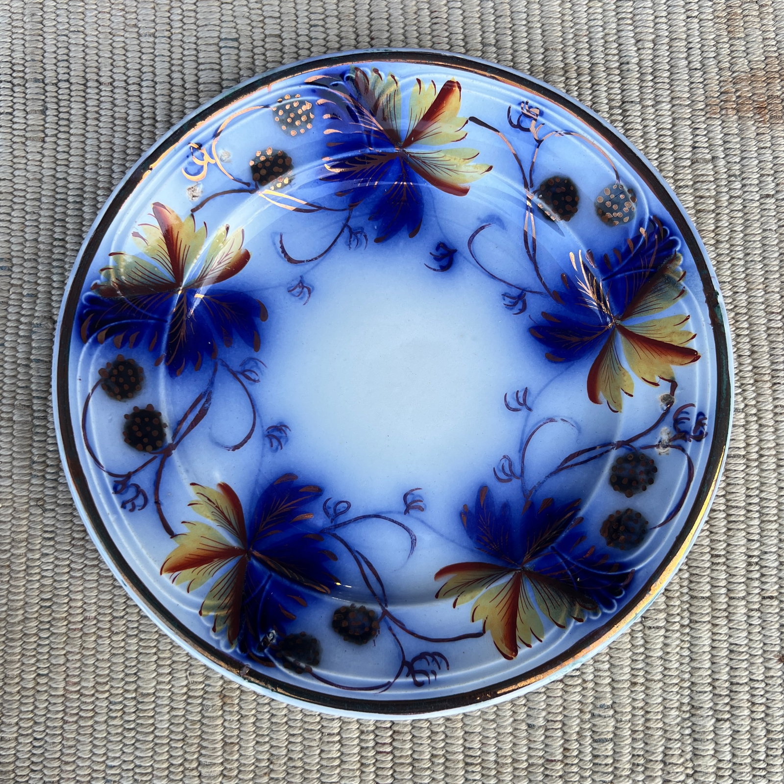 A Very Nice Antique Staffordshire Gaudy Ironstone Flow Blue Plate, Circa 1850's - 12