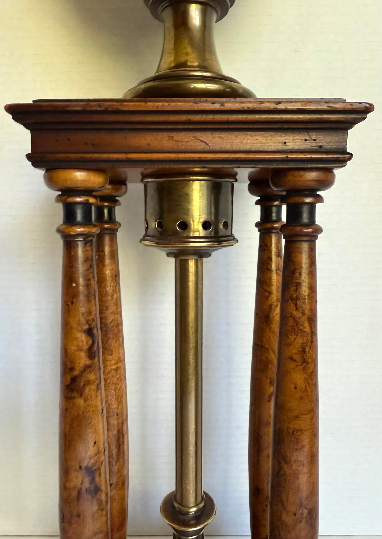 Vintage Stiffel Neoclassical Regency Brass and Wood Column Table Lamp - 4