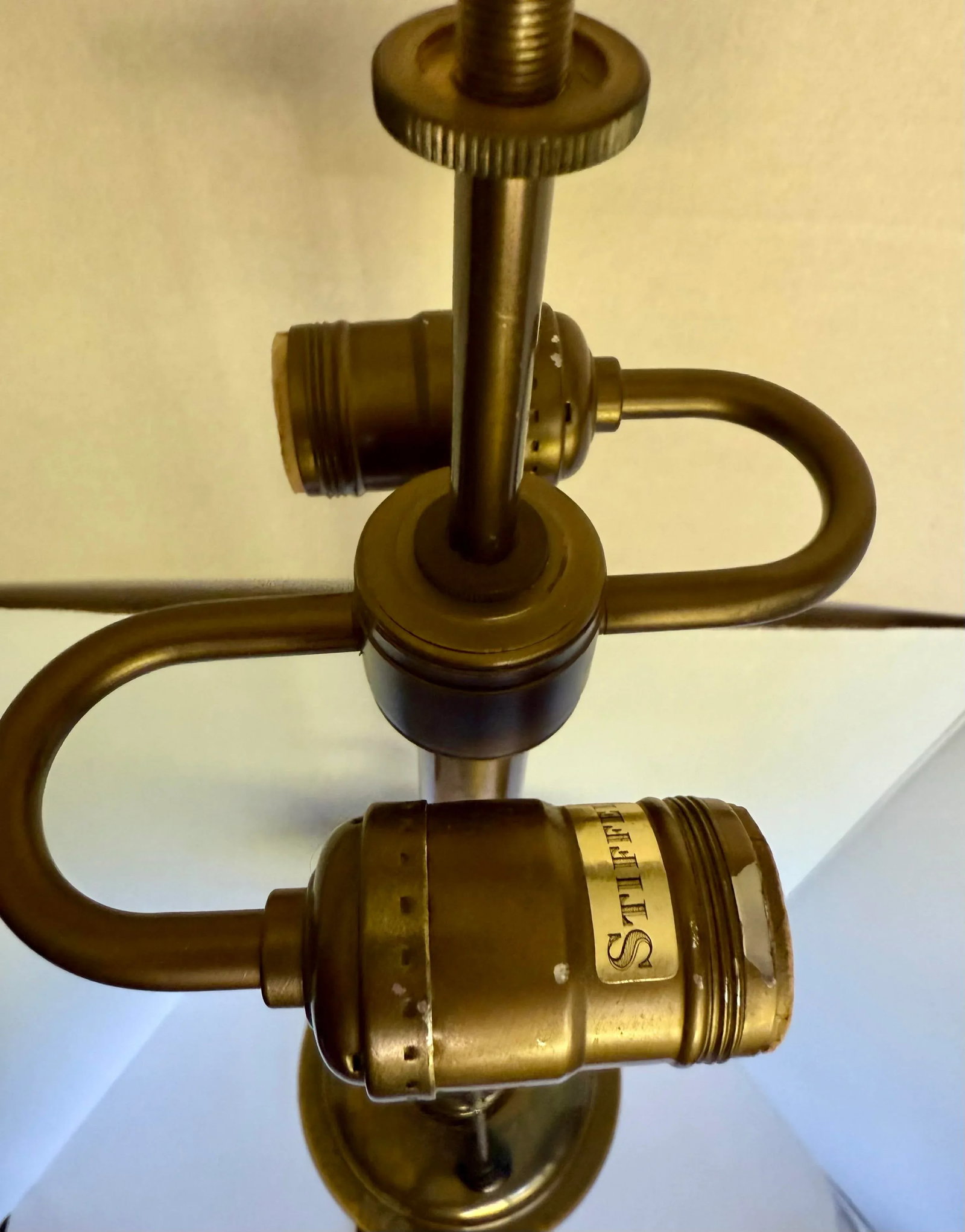 Vintage Stiffel Neoclassical Regency Brass and Wood Column Table Lamp - 8