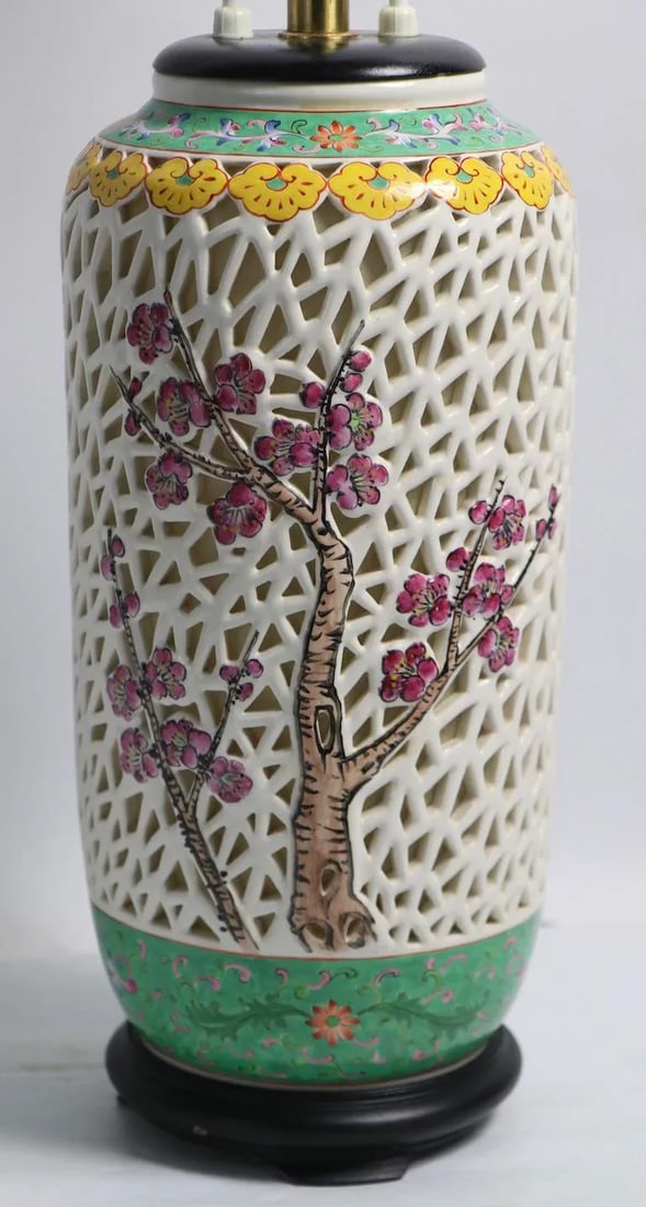 Reticulated Blanc De Chine and Polychrome Porcelain Table Lamp. - 2