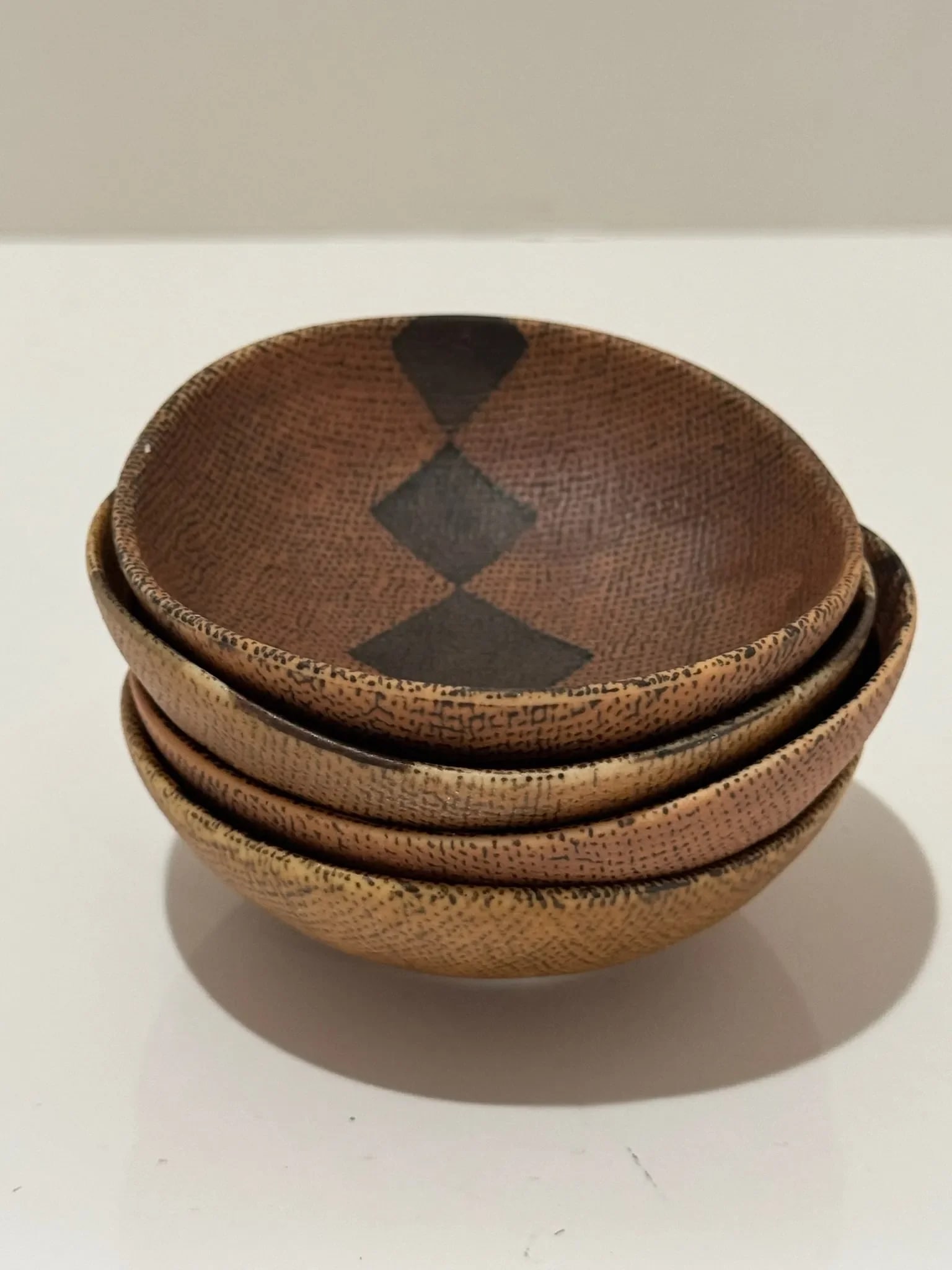 Set of 4 Japanese Studio Pottery Bowls – Hand-Painted Geometric Designs, Signed - 2