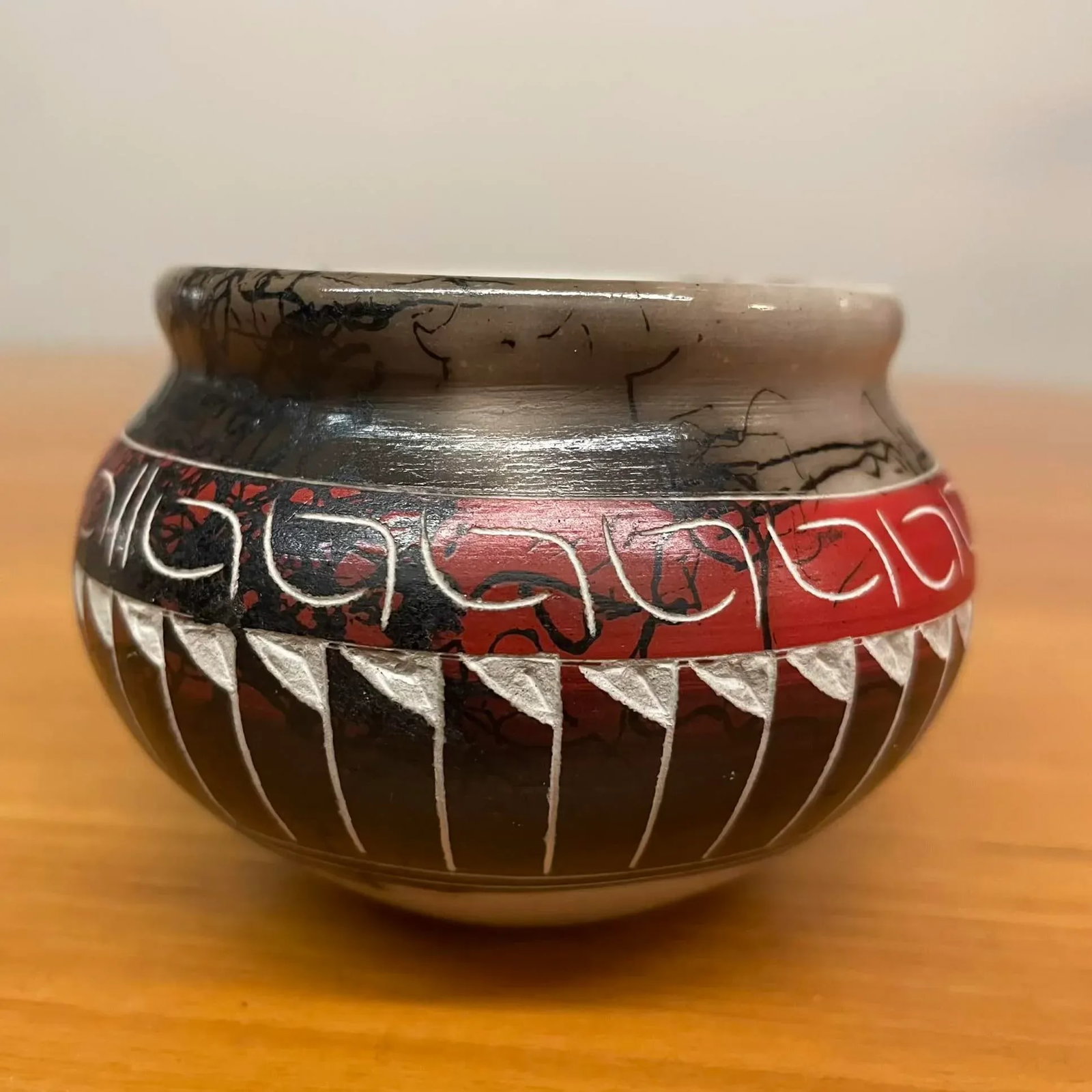 Miniature Navajo Horsehair Pottery Jar - Signed Carol Benally - 10
