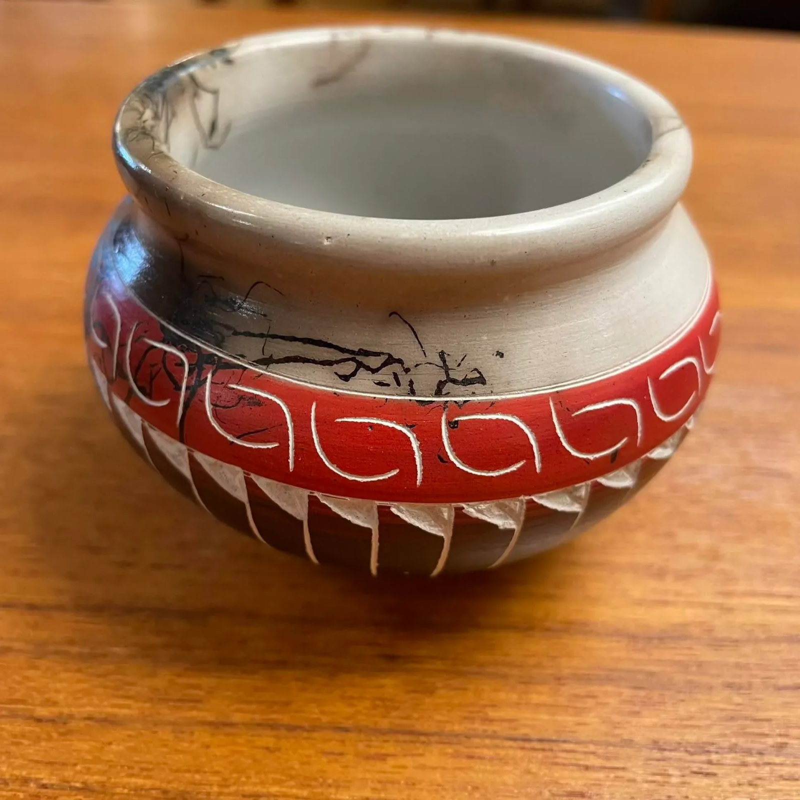 Miniature Navajo Horsehair Pottery Jar - Signed Carol Benally - 3