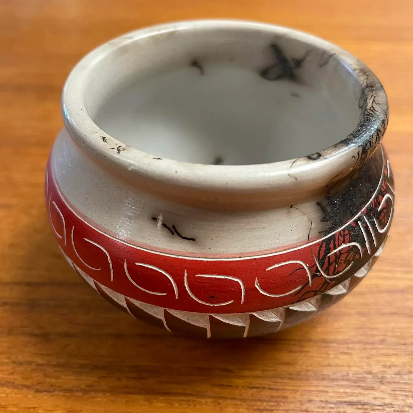 Miniature Navajo Horsehair Pottery Jar - Signed Carol Benally - 9