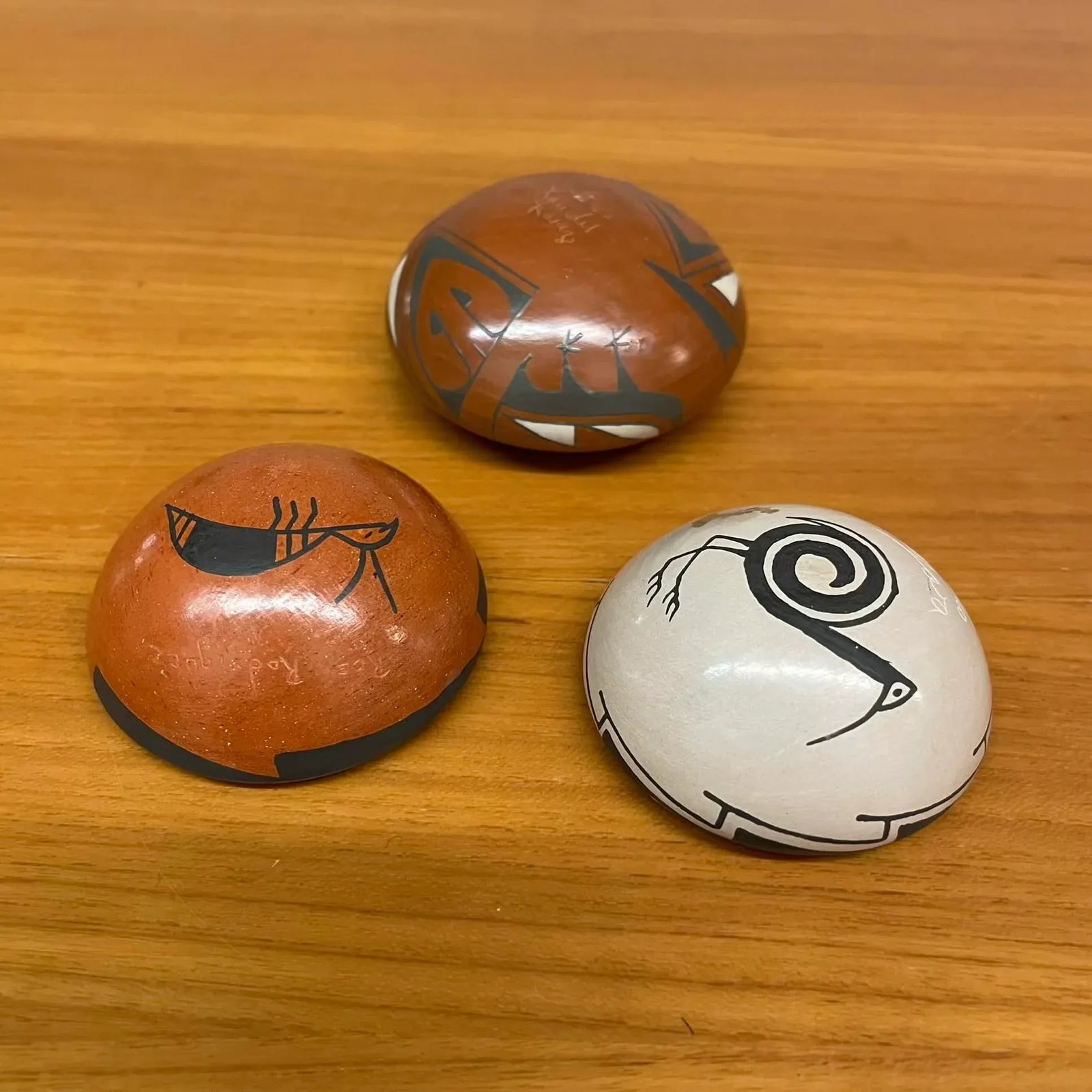 Set of 3 Signed Mata Ortiz Miniature Seed Jars - Julio Mora, Lourdes LÃ³pez, and Rosi - 5