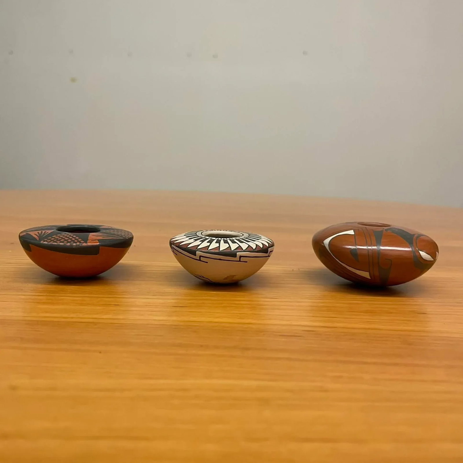 Set of 3 Signed Mata Ortiz Miniature Seed Jars - Julio Mora, Lourdes LÃ³pez, and Rosi - 8