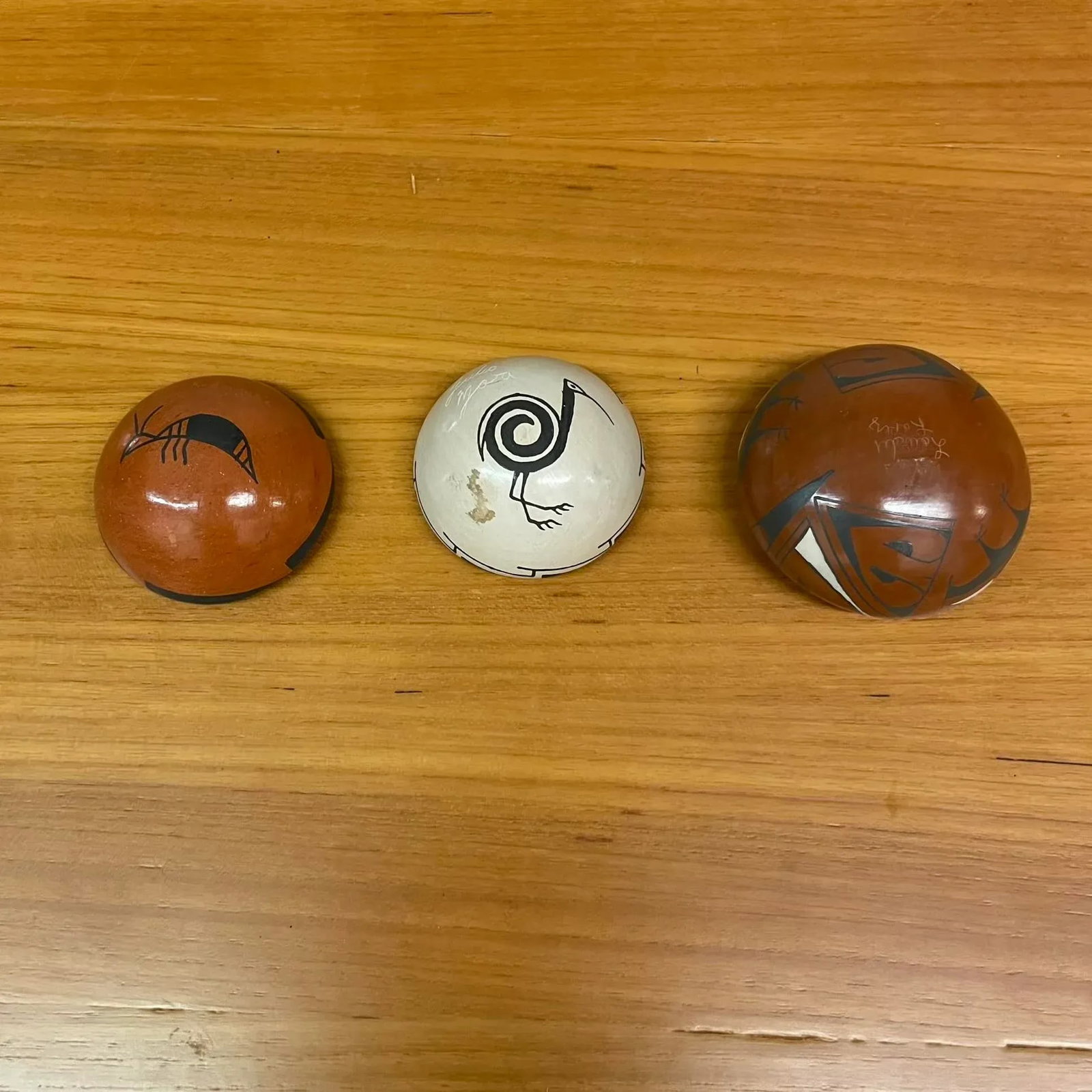 Set of 3 Signed Mata Ortiz Miniature Seed Jars - Julio Mora, Lourdes LÃ³pez, and Rosi - 9