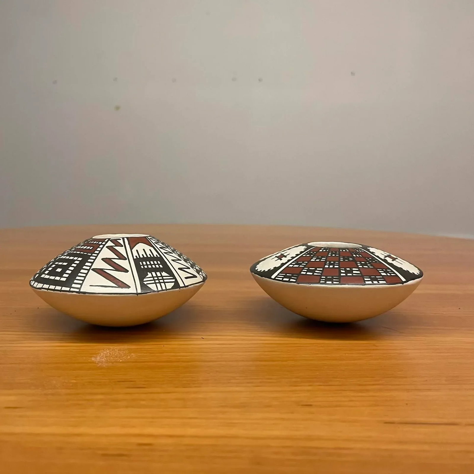 Pair of Signed Geometric Small Mata Ortiz Seed Pots - Benita Moreno & Alvaro Ledezma - 2