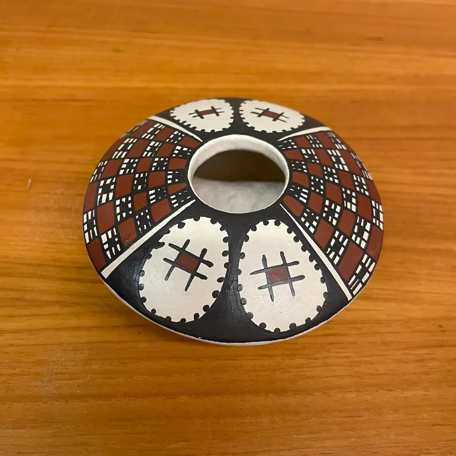Pair of Signed Geometric Small Mata Ortiz Seed Pots - Benita Moreno & Alvaro Ledezma - 6