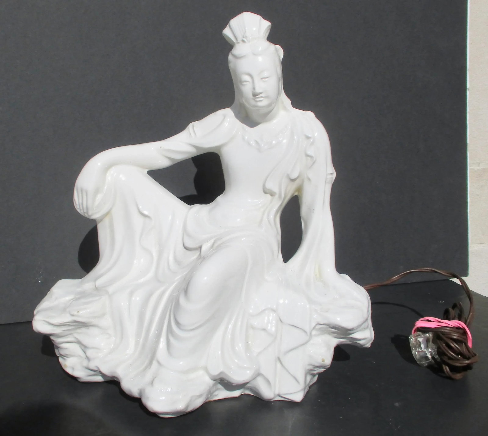 Porcelain Night Light Water Gazing Kuan Yin - 5