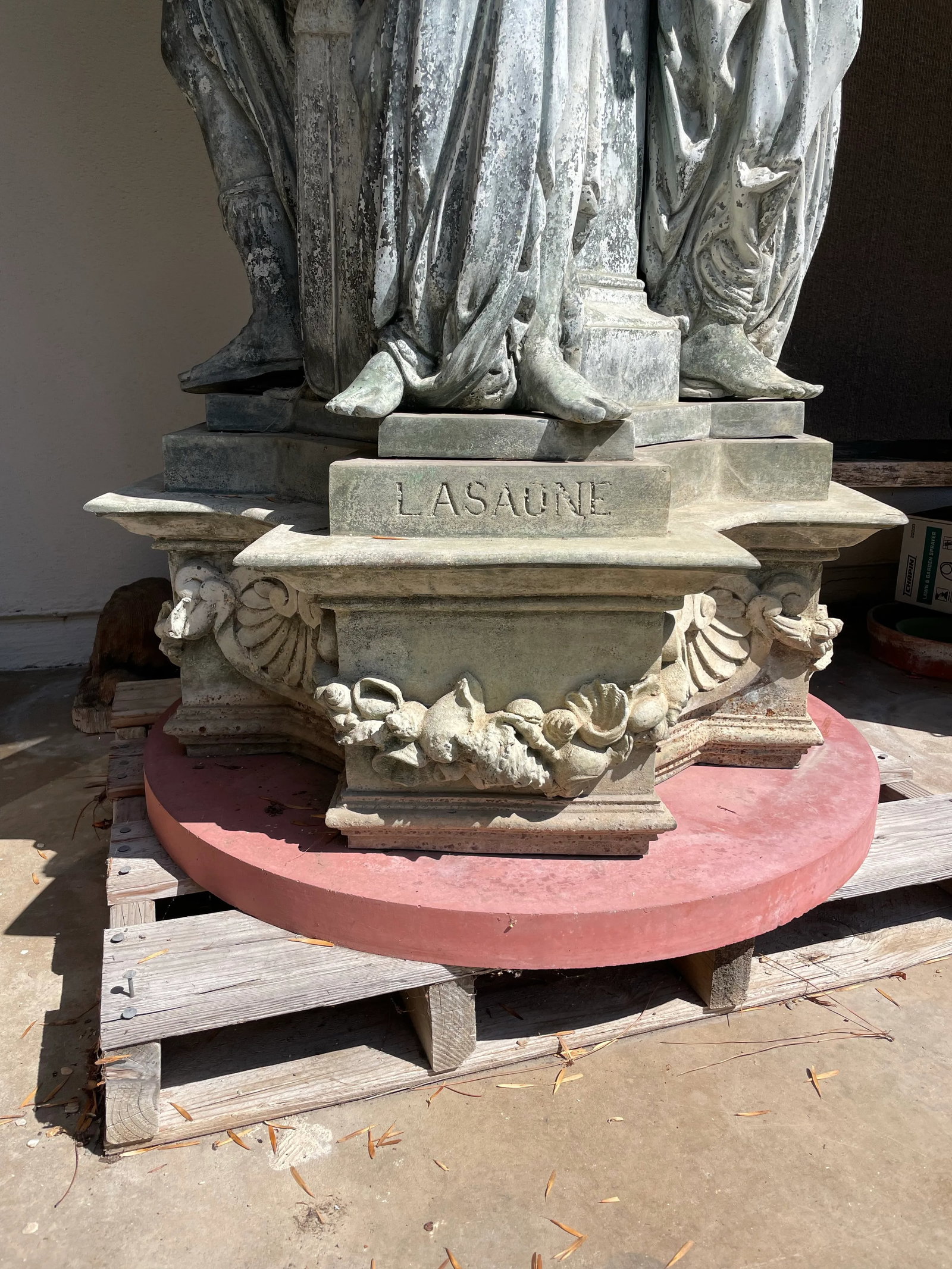 Monumental Neoclassical-Style Patinated Bronze Garden Fountain by S. Kelian - 5
