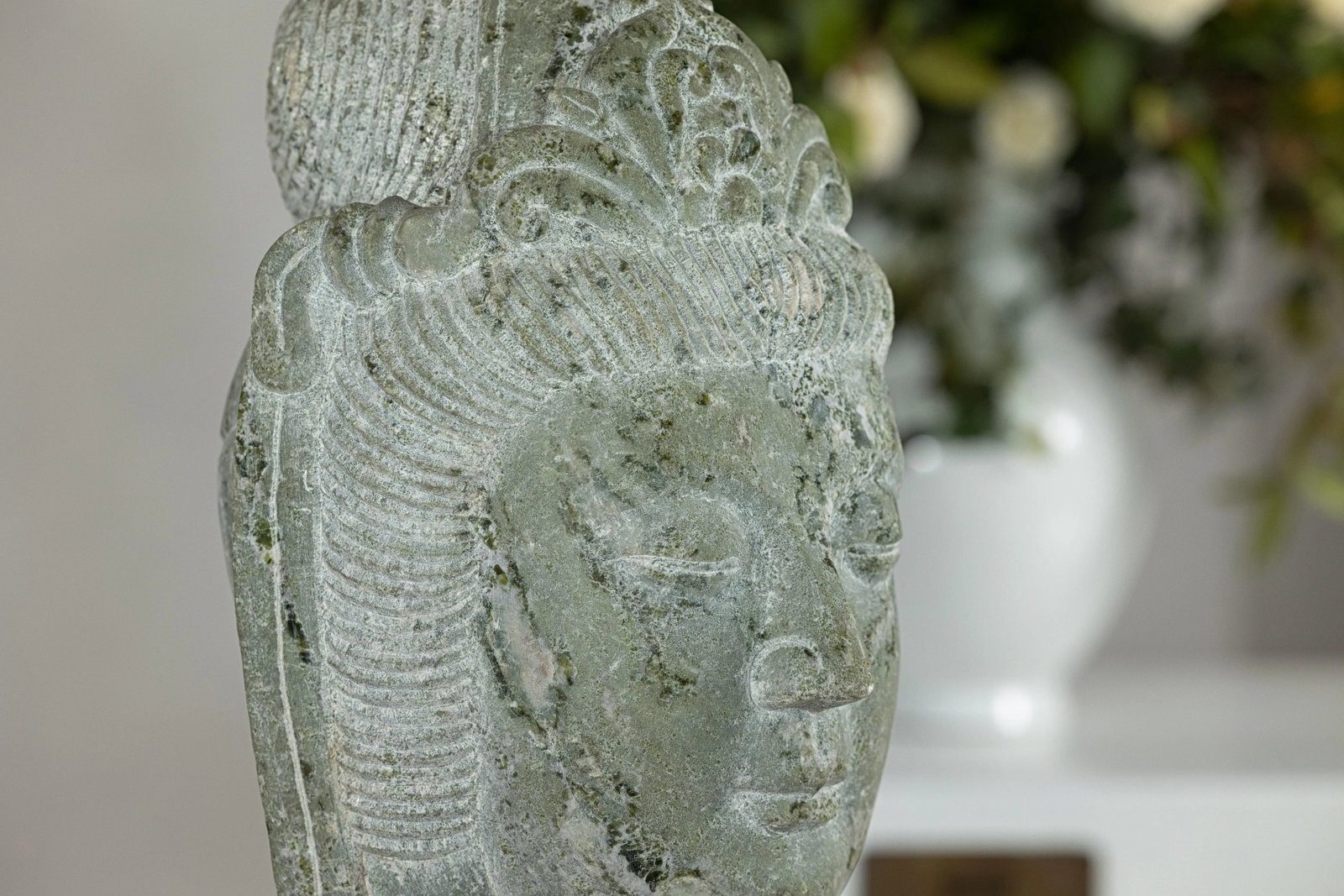 Hand-Carved Vintage Chinese Stone QuÃ¡n YÄ«n Head Sculpture with Natural Patina - 12