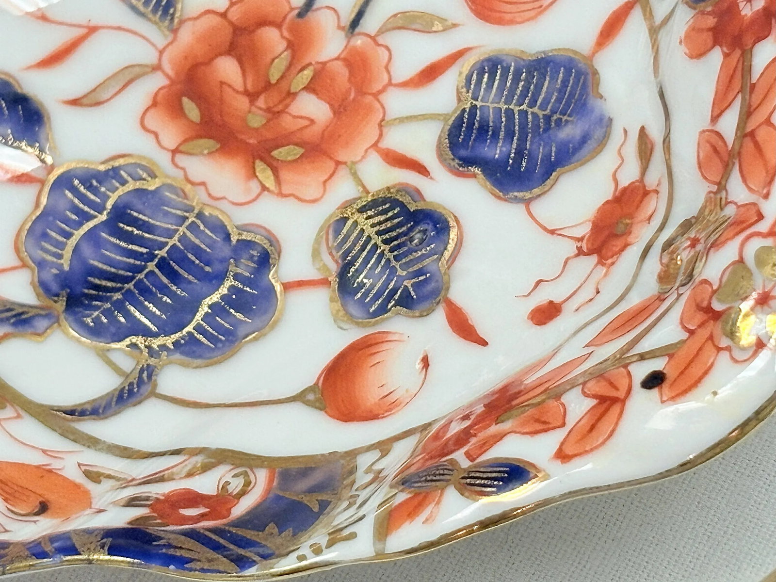 1950's Traditional Imari Porcelain Oyster Dishes- Set of 3 - 10