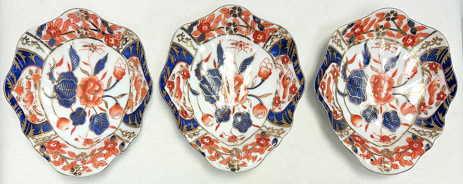 1950's Traditional Imari Porcelain Oyster Dishes- Set of 3 - 15