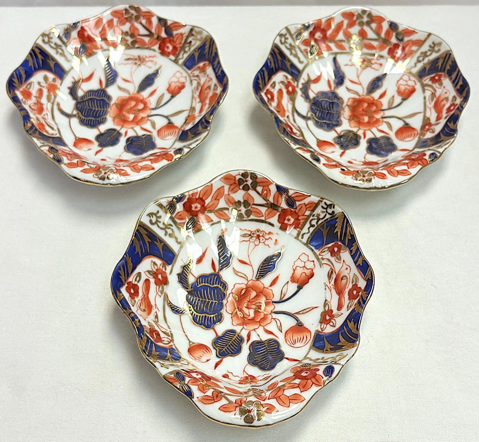 1950's Traditional Imari Porcelain Oyster Dishes- Set of 3 - 3