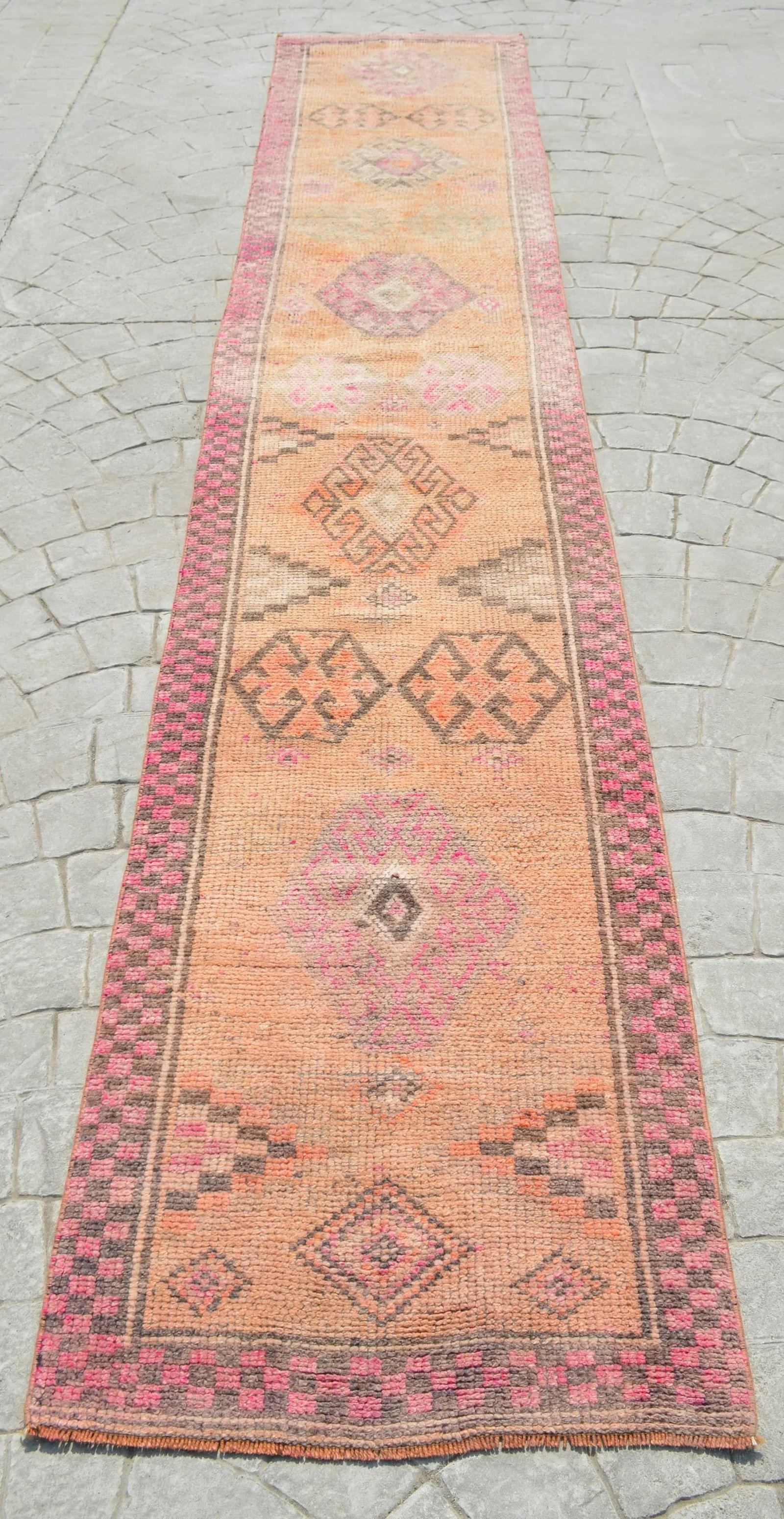 Kurdish Runner Herki Rug. Hand-Knotted Tribal Pink Hallway Rug - 2"²6"³ × 13"² - 5