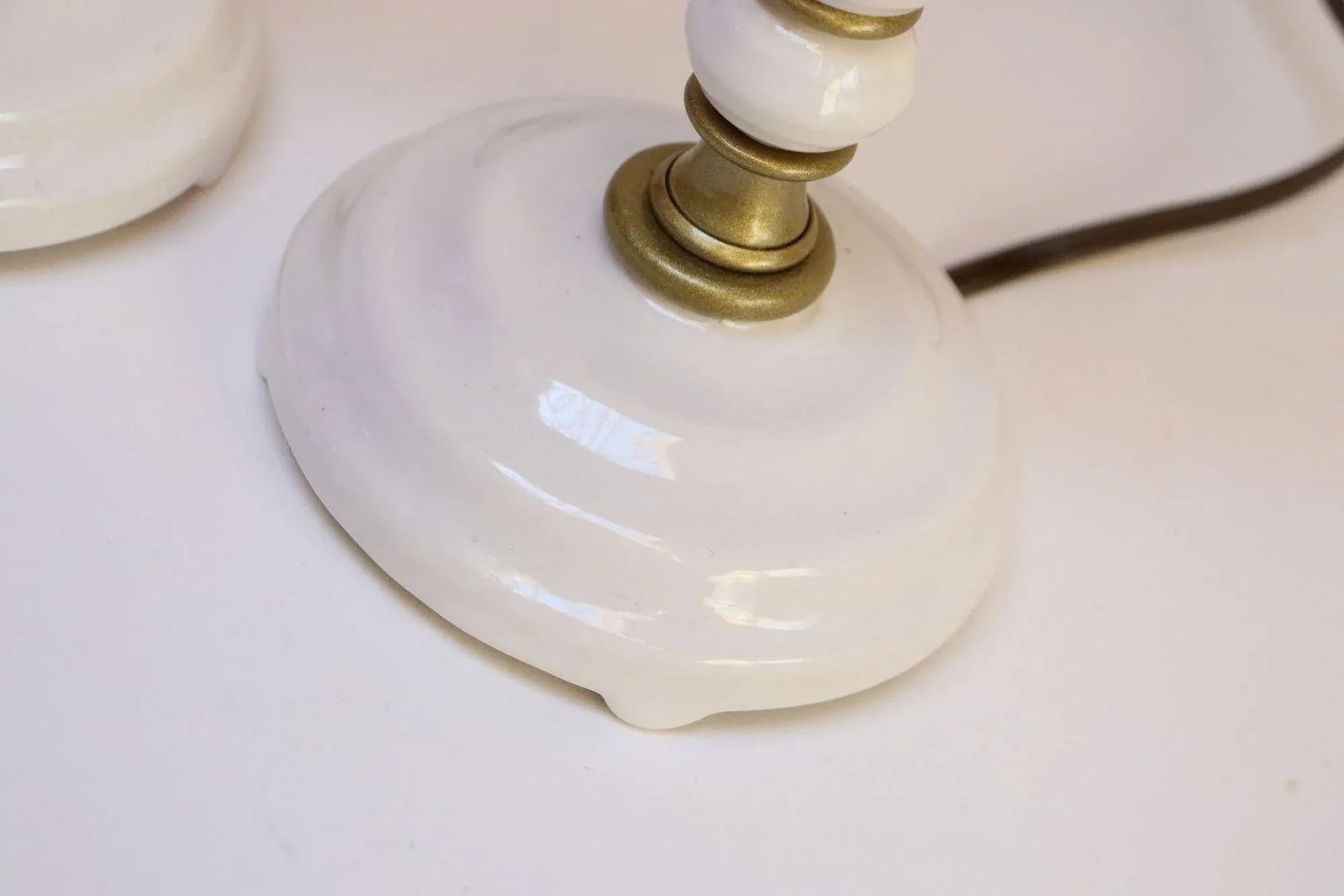 Pair of Vintage Stacked Bobbin Form Porcelain and Brass Boudoir / Bedside Lamps - 11