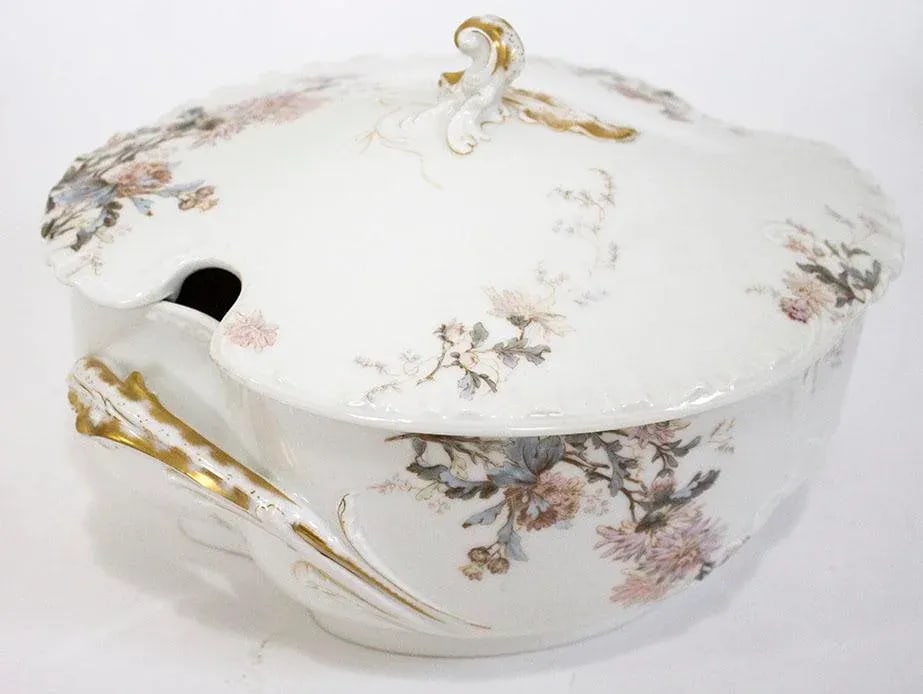 Vintage French Haviland Limoges Porcelain Soup Tureen - 11