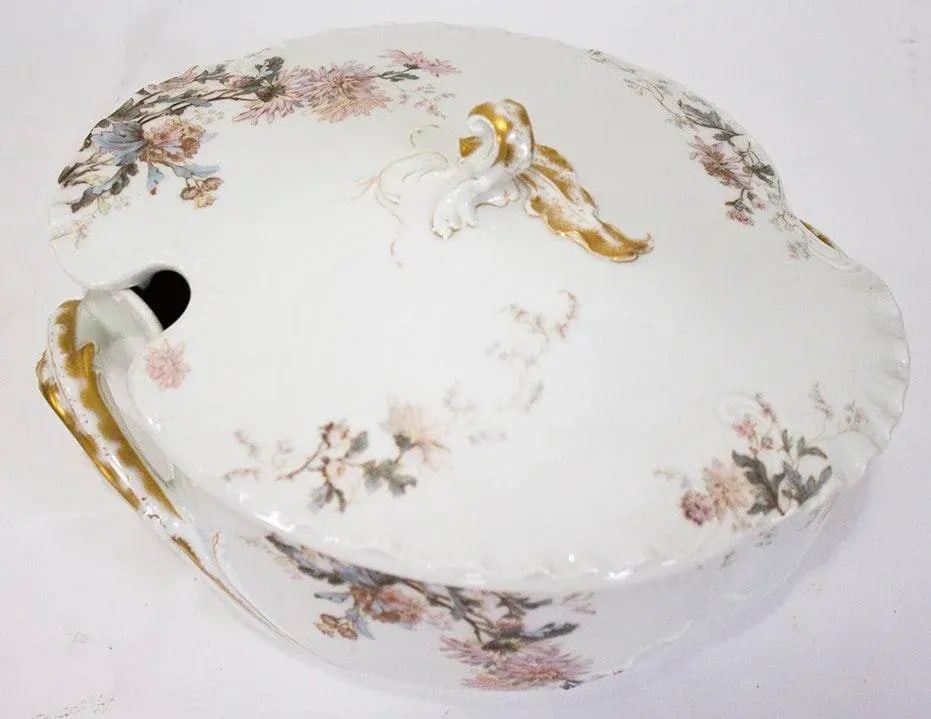 Vintage French Haviland Limoges Porcelain Soup Tureen - 5