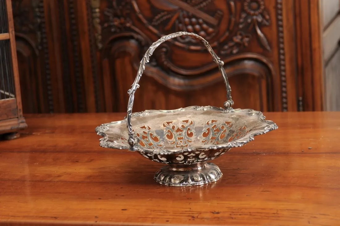 English Victorian Late 19th Century Melvin Pratt Silver Cake Basket with Handle - 2