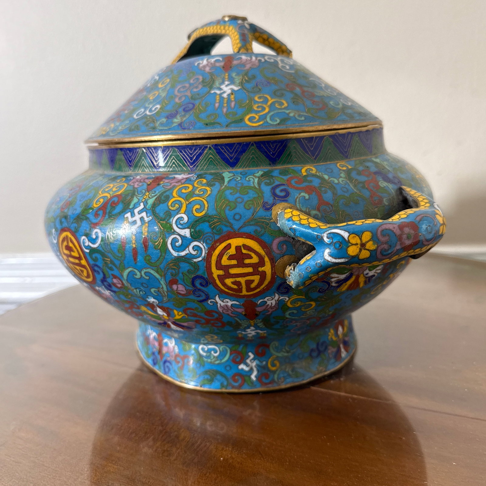 19th Century Antique Chinese Blue and Yellow Cloisonne Covered Tureen - 5