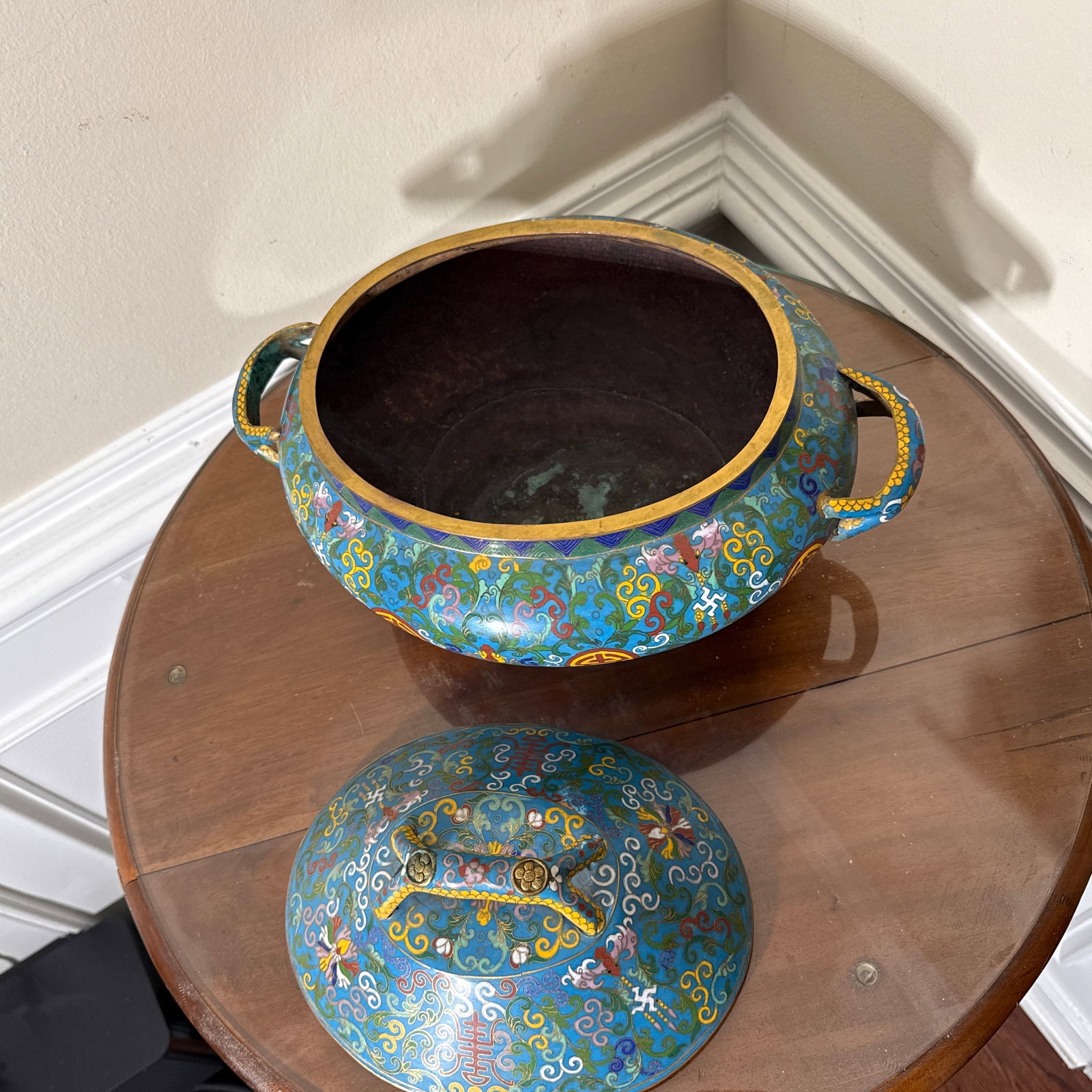 19th Century Antique Chinese Blue and Yellow Cloisonne Covered Tureen - 6