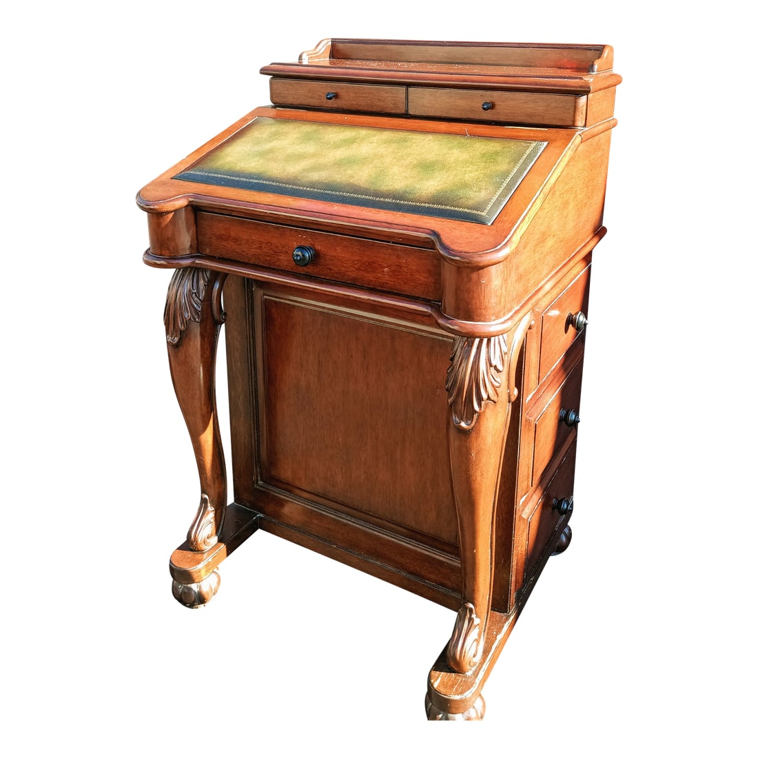 Grosvenor 41 Davenport Desk: Behold the Grosvenor 41 Davenport Desk, an unparalleled masterpiece that will instantly upgrade your home or office. Sourced from the finest collection at Harrods, this Victorian-style mahogany