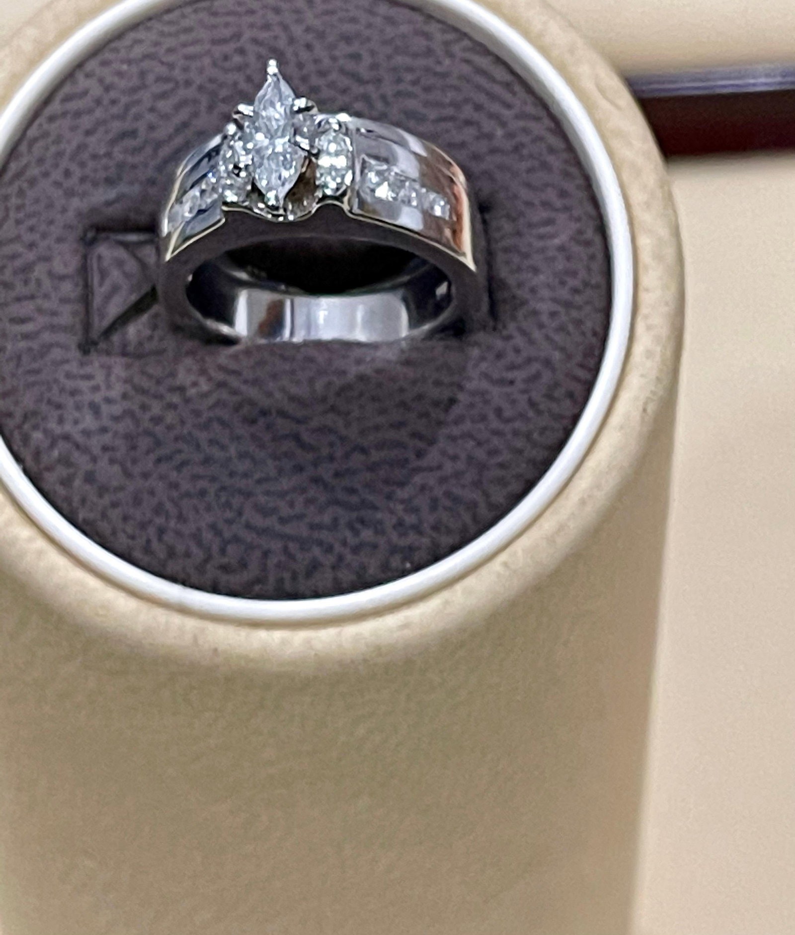 Approximately 0.75 Carat Diamond Engagement Ring/Band 14 Karat White Gold - 4