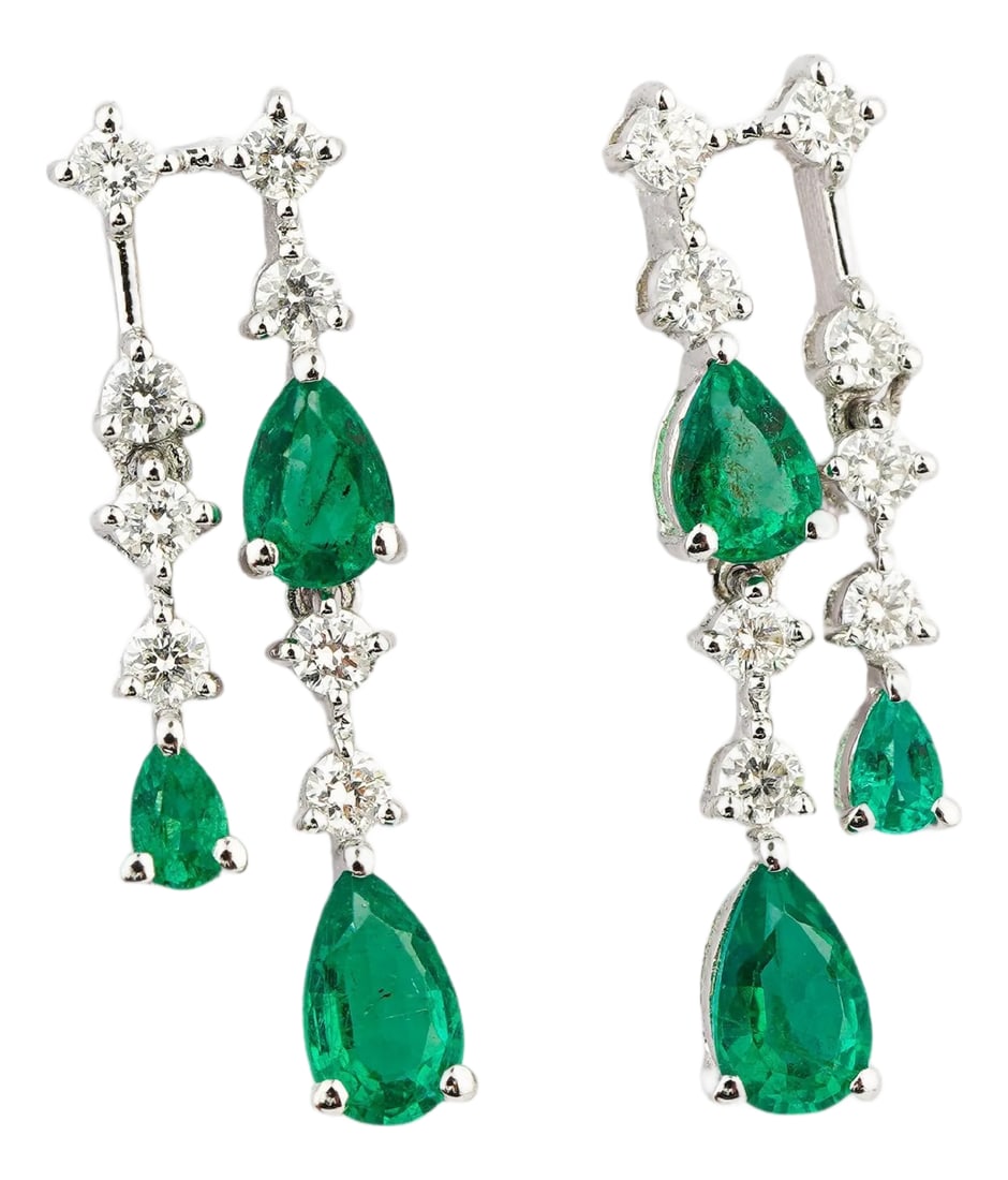 Natural diamond 0.30cts & emerald 0.74cts earring in 18k gold: GW=3.14gm NW=2.93gm diamond=0.30cts emerald=0.74cts THIS IS A BRAND NEW PIECE Condition: Imperfections: No Imperfections Condition Notes: New Origin: India Materials & Techniques: Diamond,