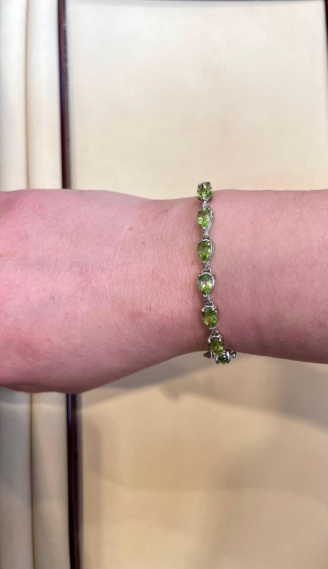 15 Carat Genuine Natural Peridot & Diamond Tennis Bracelet 14 Karat White Gold - 14
