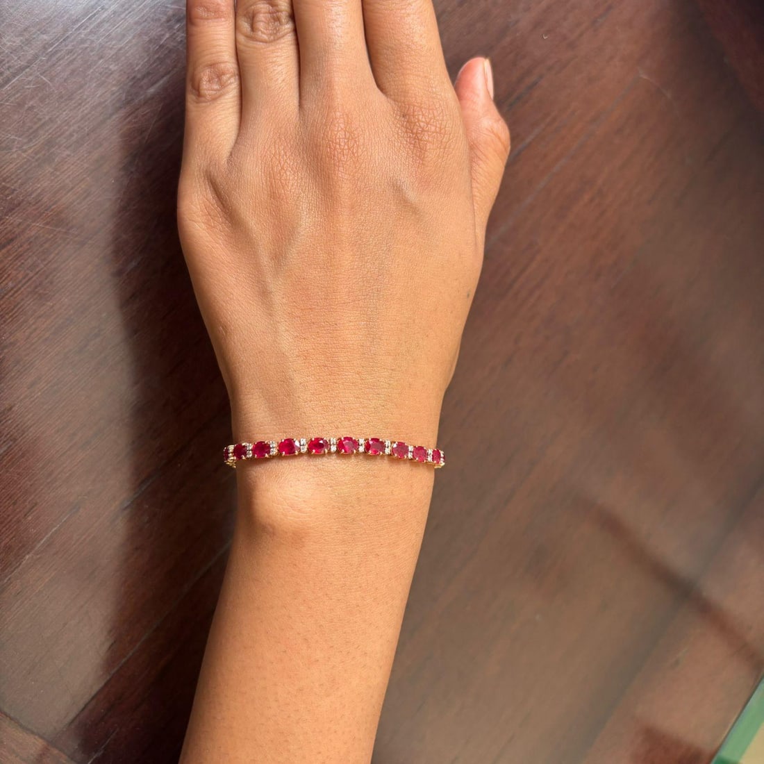 Natural ruby 9.75cts & diamond 0.43cts bracelet in 18k gold - 4