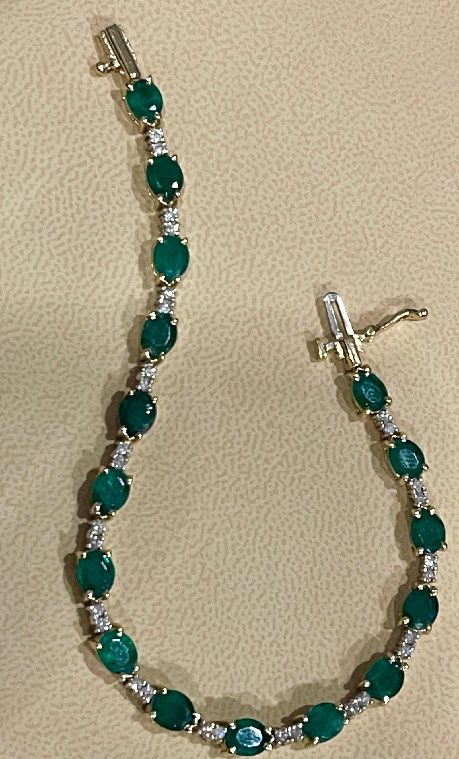 8 Ct Natural Brazilian Emerald and Diamond Tennis Bracelet 14 Karat Yellow Gold - 2