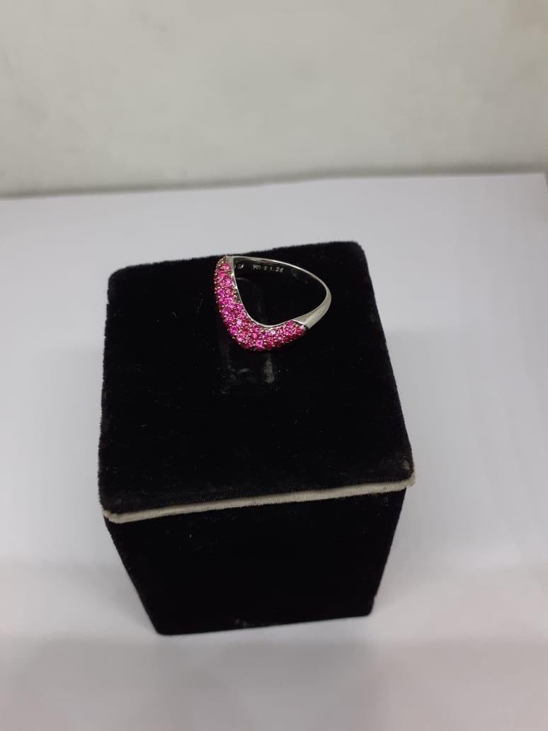 Natural Pink Sapphire Ring with 1.57 Carsts in 18k Gold - 4