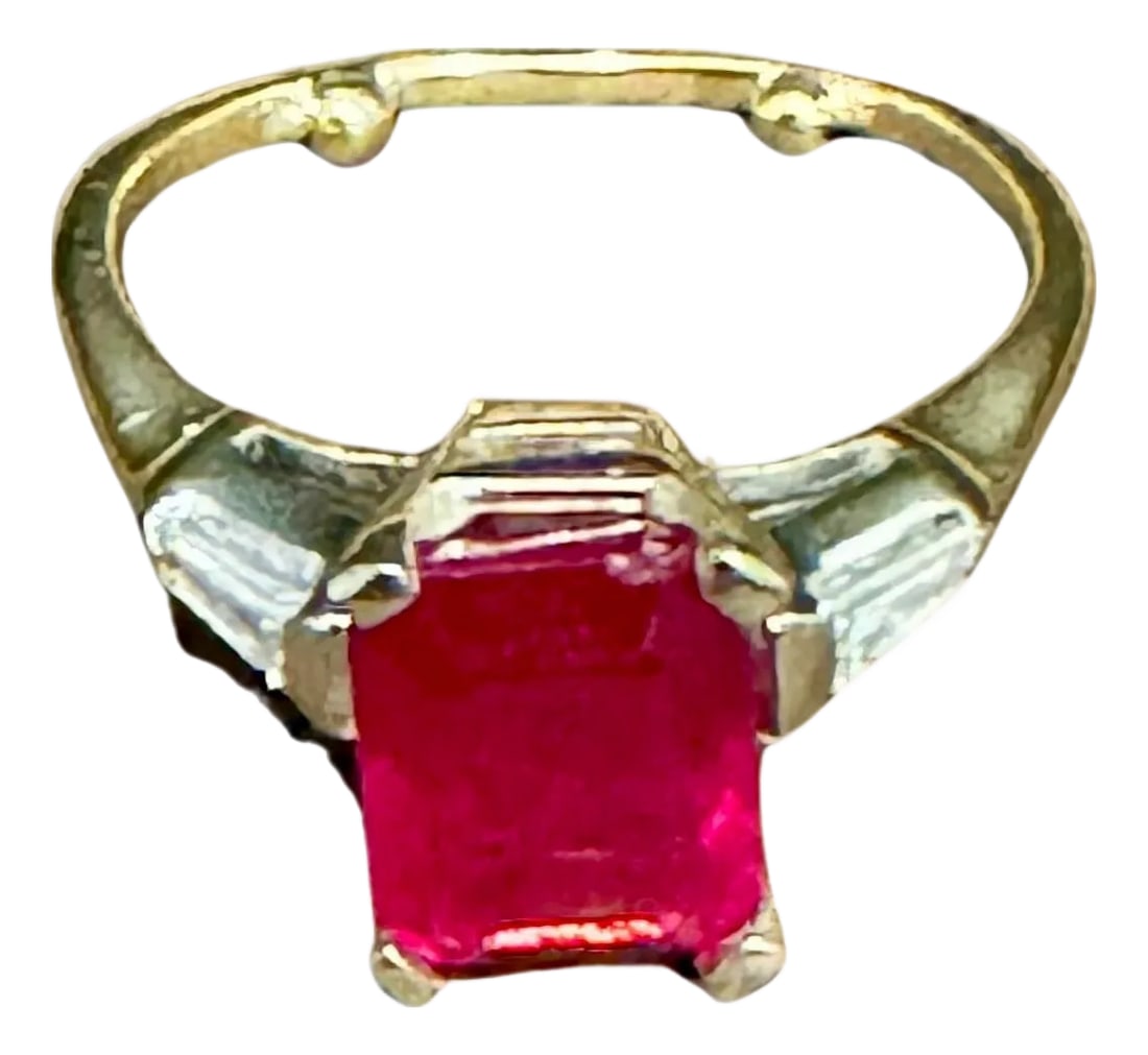 2.5 Ct Emerald Cut Treated Ruby & 0.15 ct Diamond Ring 14 Kt White Gold Size 5 (1 of 18)