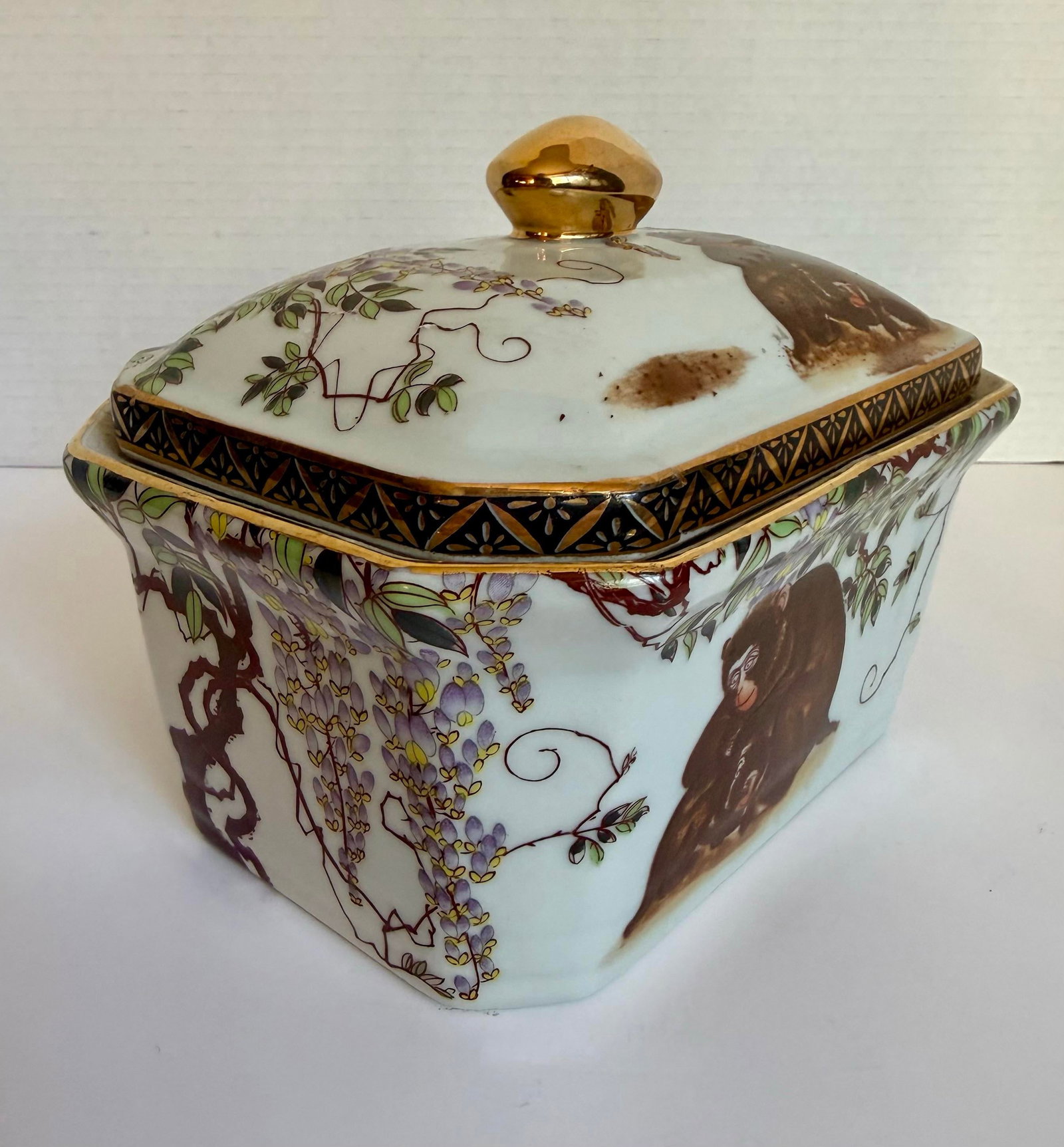 Late 19th C. Antique Japanese Lidded Porcelain Box With Monkeys & Wisteria - 7