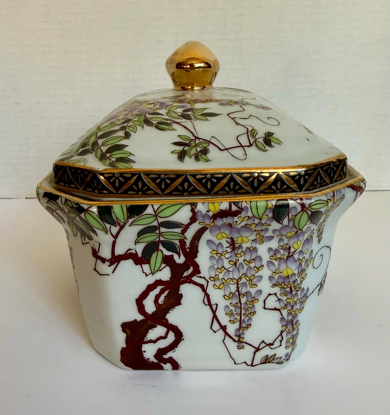 Late 19th C. Antique Japanese Lidded Porcelain Box With Monkeys & Wisteria - 8
