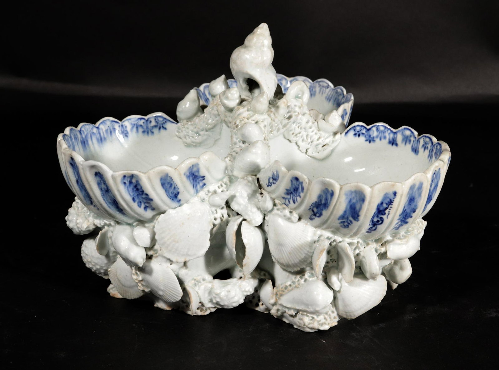 Bow Porcelain Underglaze Blue & White Shell Sweetmeat Stand - 11