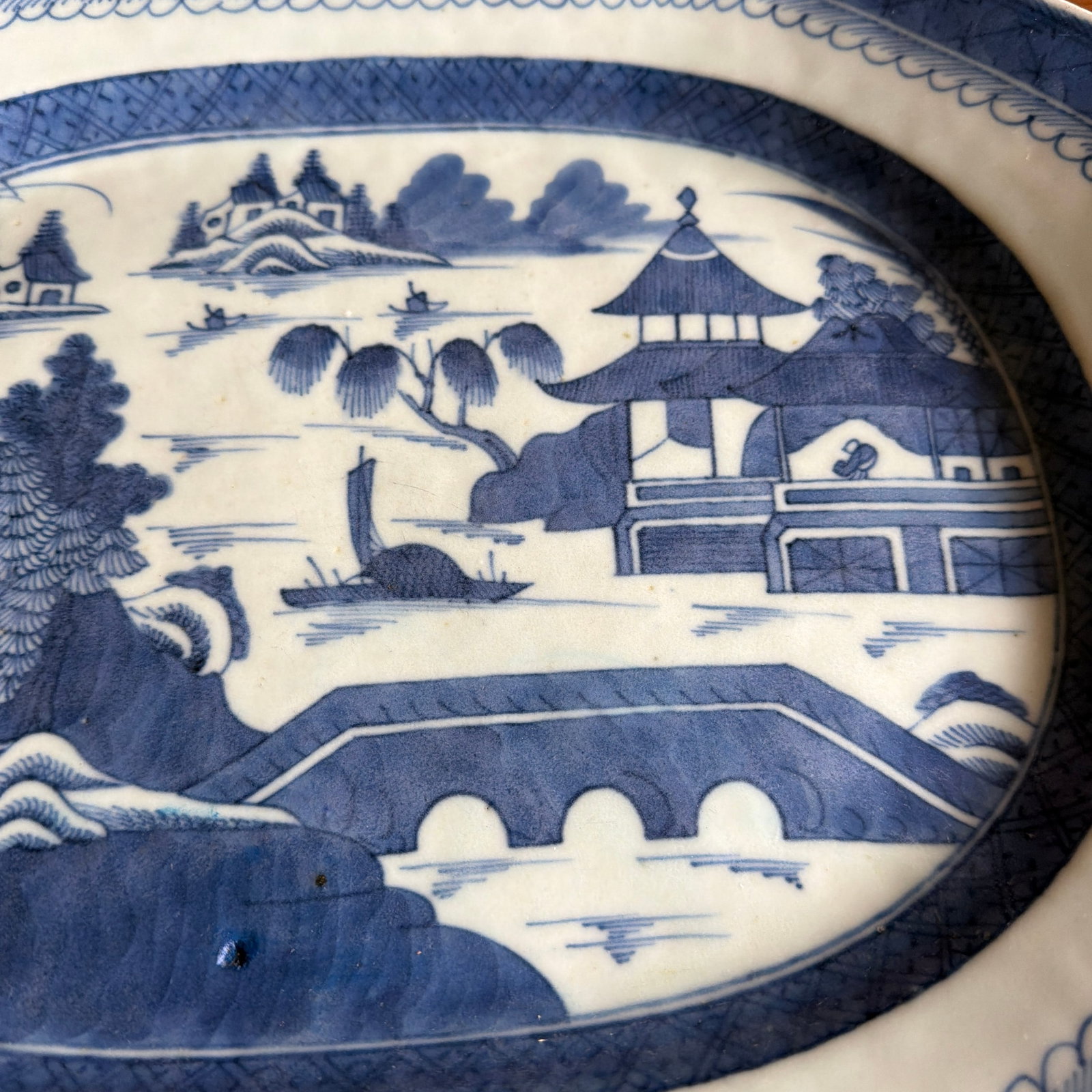 A Fine Antique Chinese Export Porcelain Canton Platter, Circa 1830's - 11