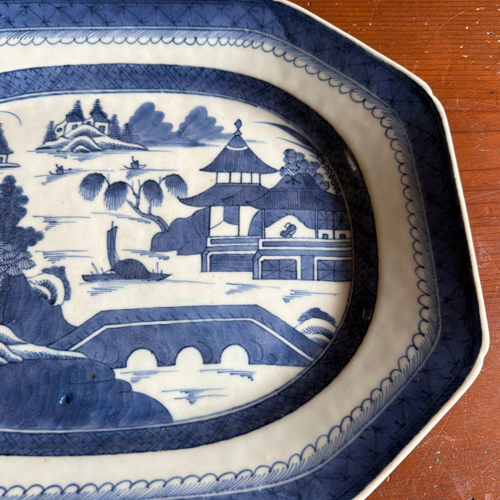 A Fine Antique Chinese Export Porcelain Canton Platter, Circa 1830's - 3