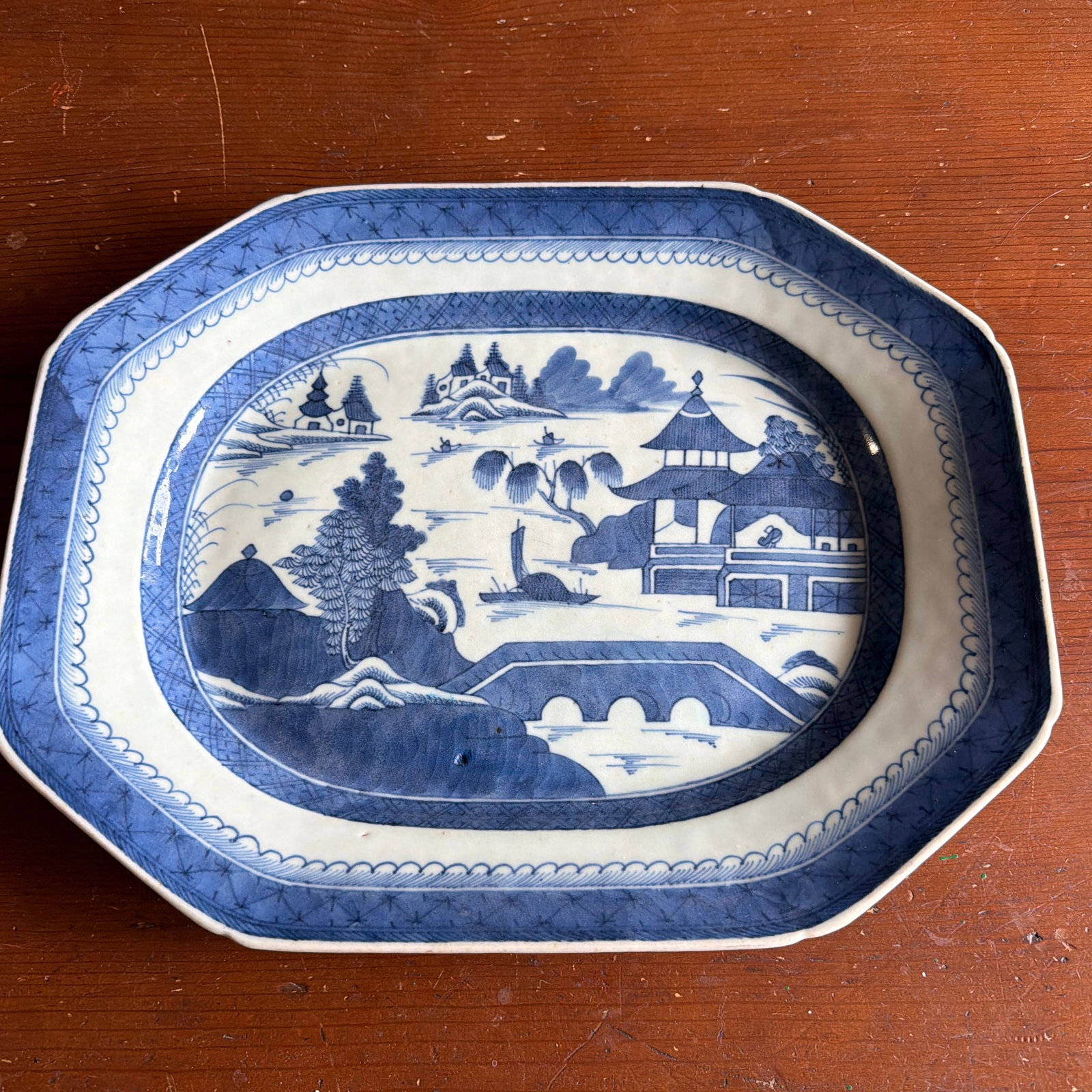 A Fine Antique Chinese Export Porcelain Canton Platter, Circa 1830's - 4