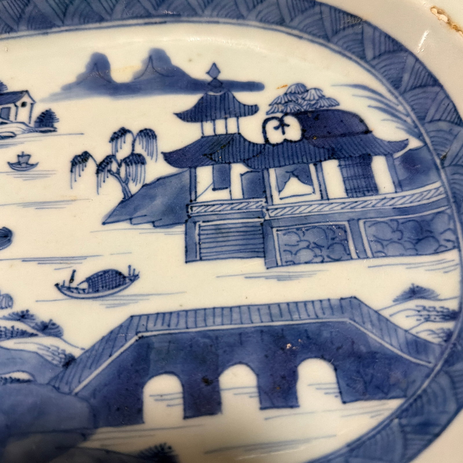 Antique Chinese Blue and White Canton Porcelain Deep Platter, Circa 1830s - 5