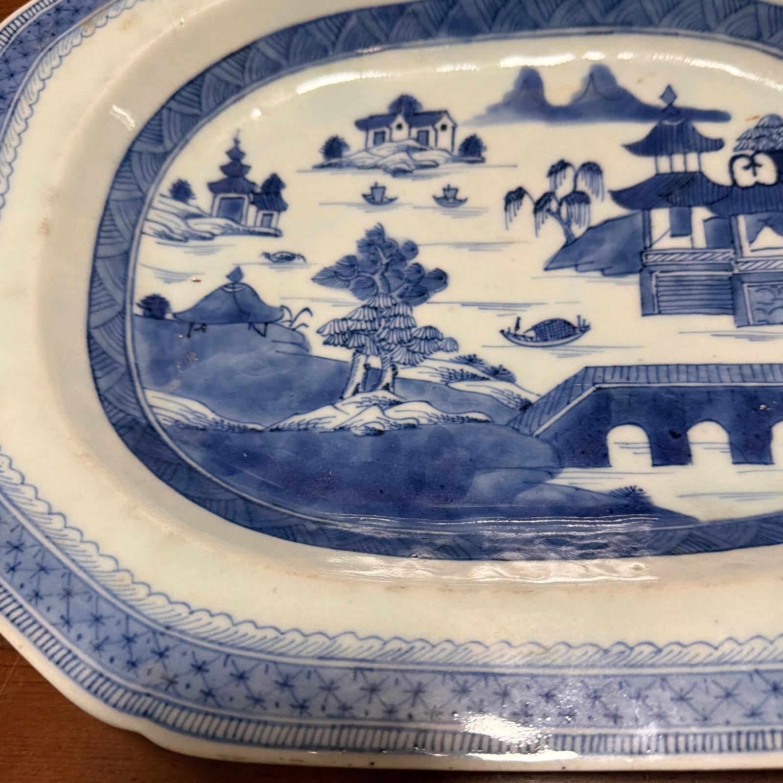 Antique Chinese Blue and White Canton Porcelain Deep Platter, Circa 1830s - 6