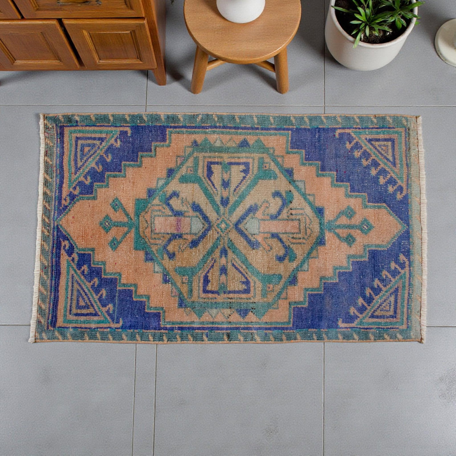 1970s Hand Knotted Small Oushak Rug Mini Rug Mat - 1'9" X 2'11" - 3