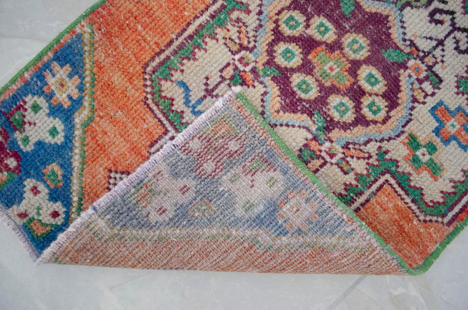 1970s Hand Knotted Small Oushak Rug Mini Rug Mat Entry Decor Bath Mat - 1'7" X 2'9" - 8