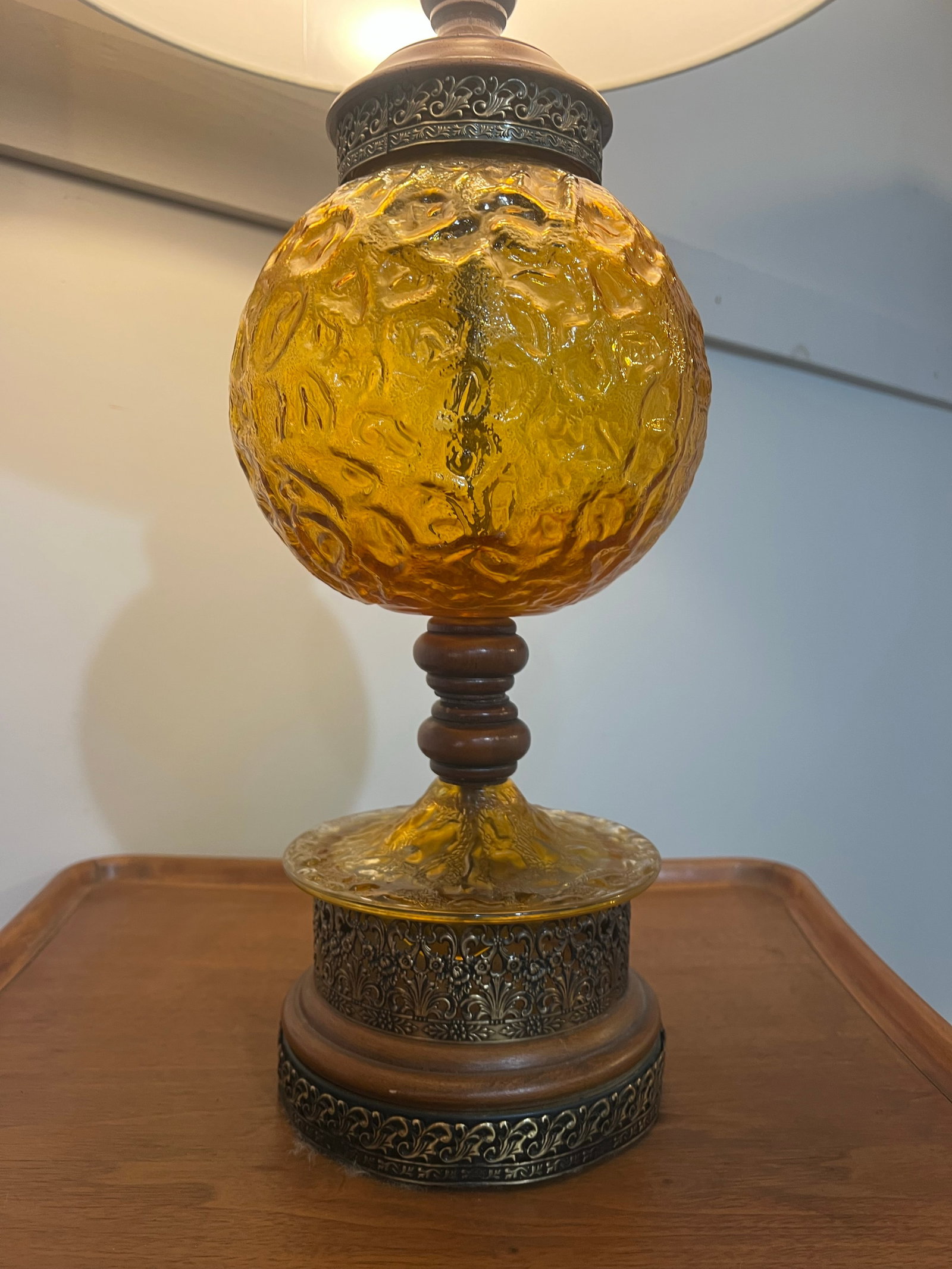 Pair Mid Century Modern Amber Articulated Brass and Wood Table Lamp - 4